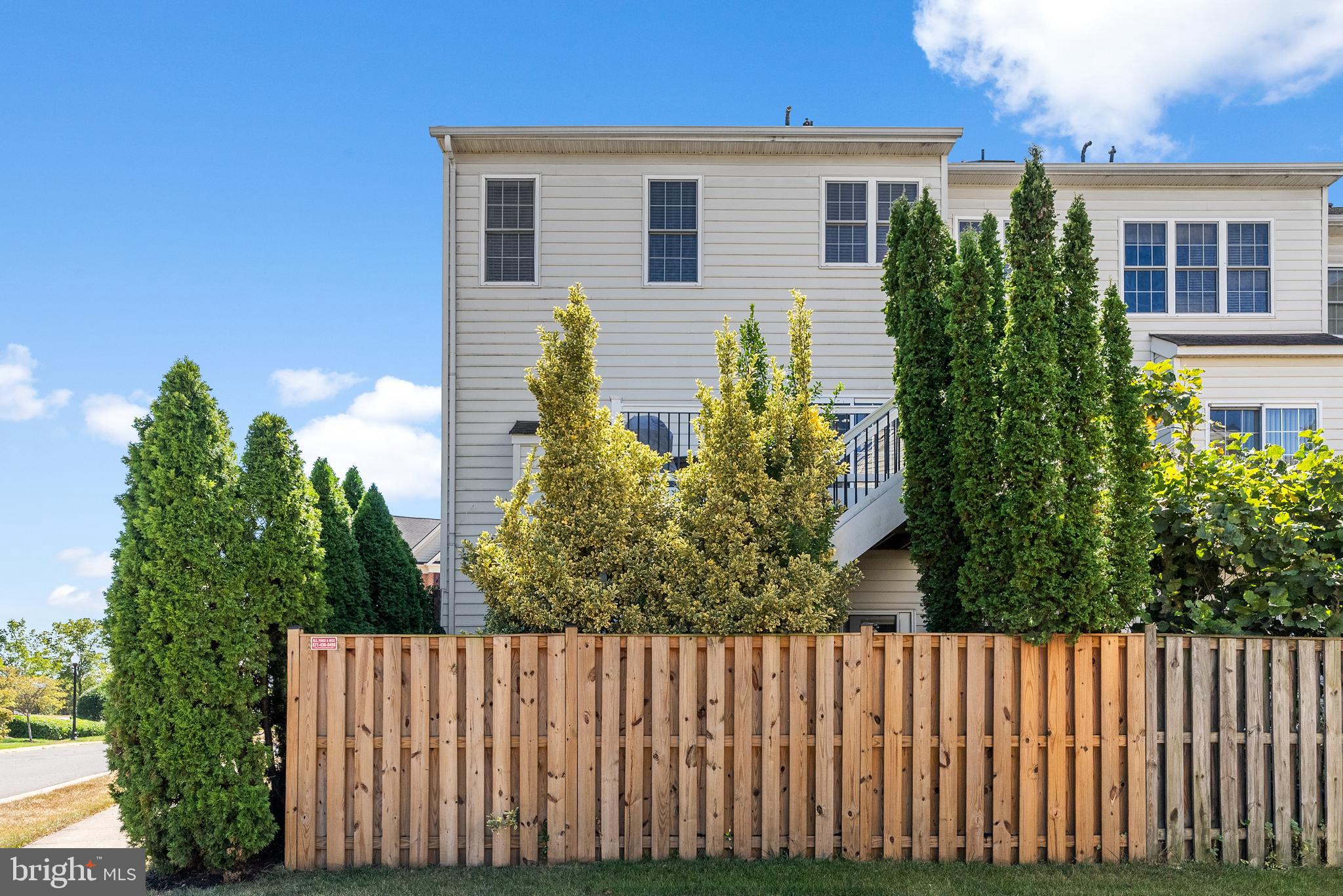 SOUTH RIDING - Residential