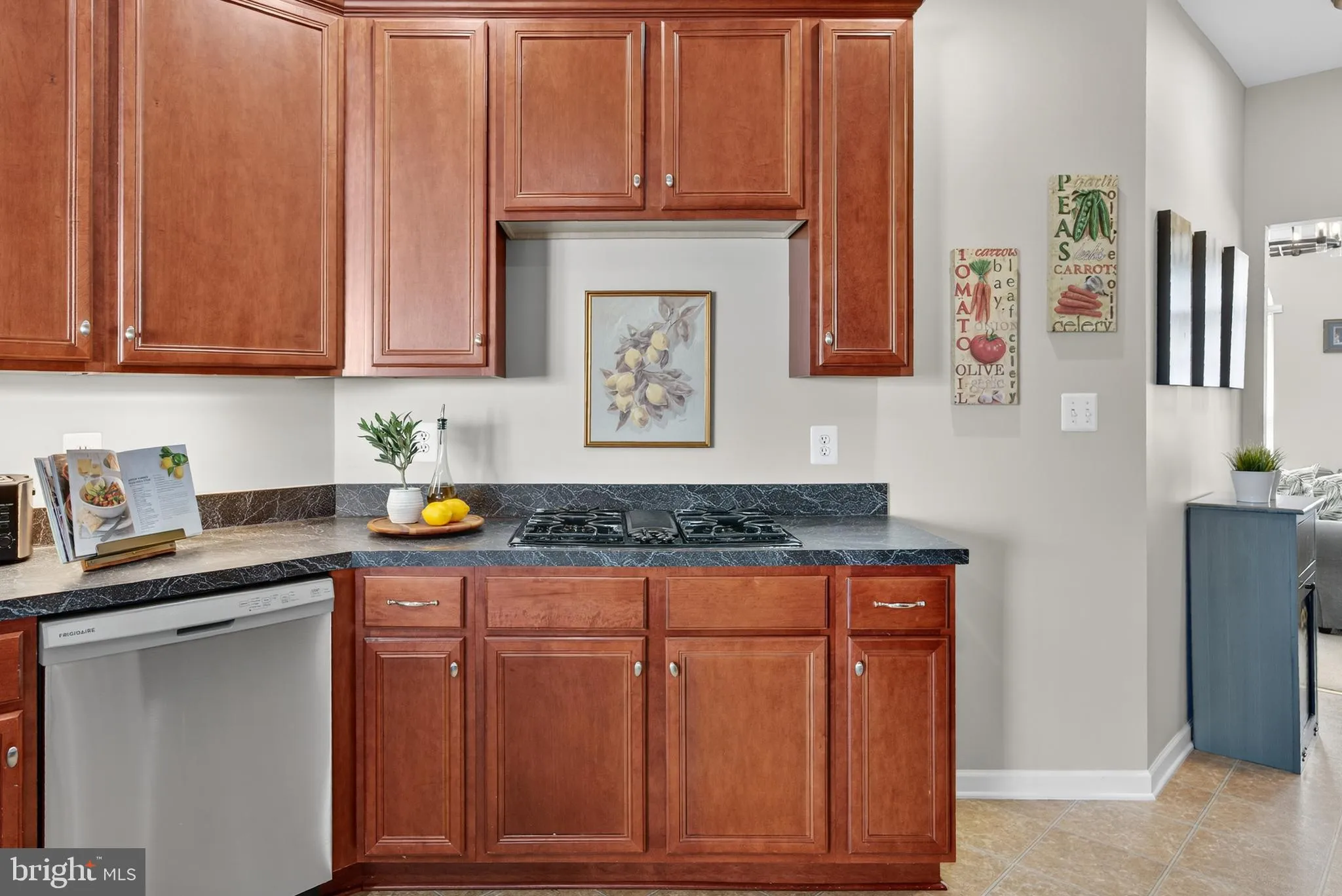 Chantilly, Virginia 20152, United States, 3 Bedrooms Bedrooms, ,4 BathroomsBathrooms,Residential,Active,201033