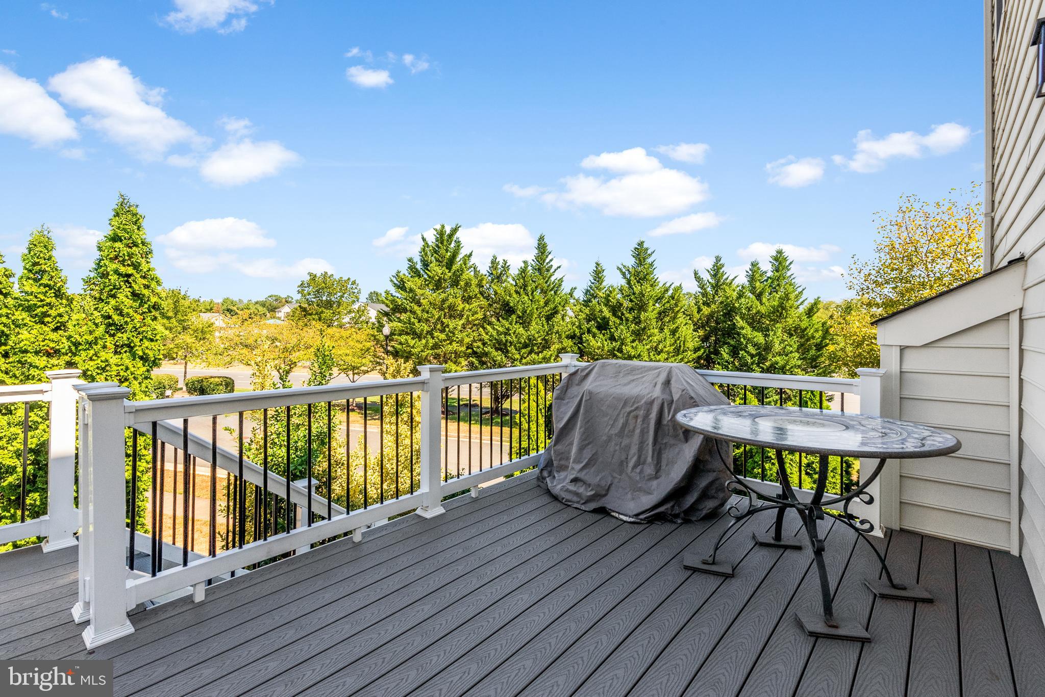 SOUTH RIDING - Residential