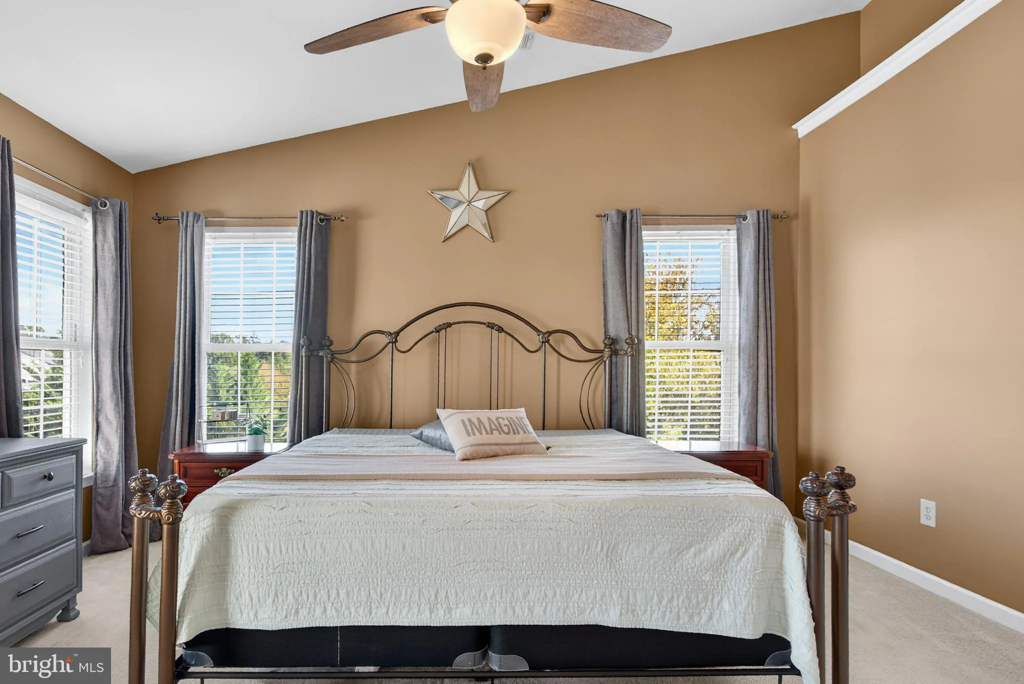 Chantilly, Virginia 20152, United States, 3 Bedrooms Bedrooms, ,4 BathroomsBathrooms,Residential,Active,201033