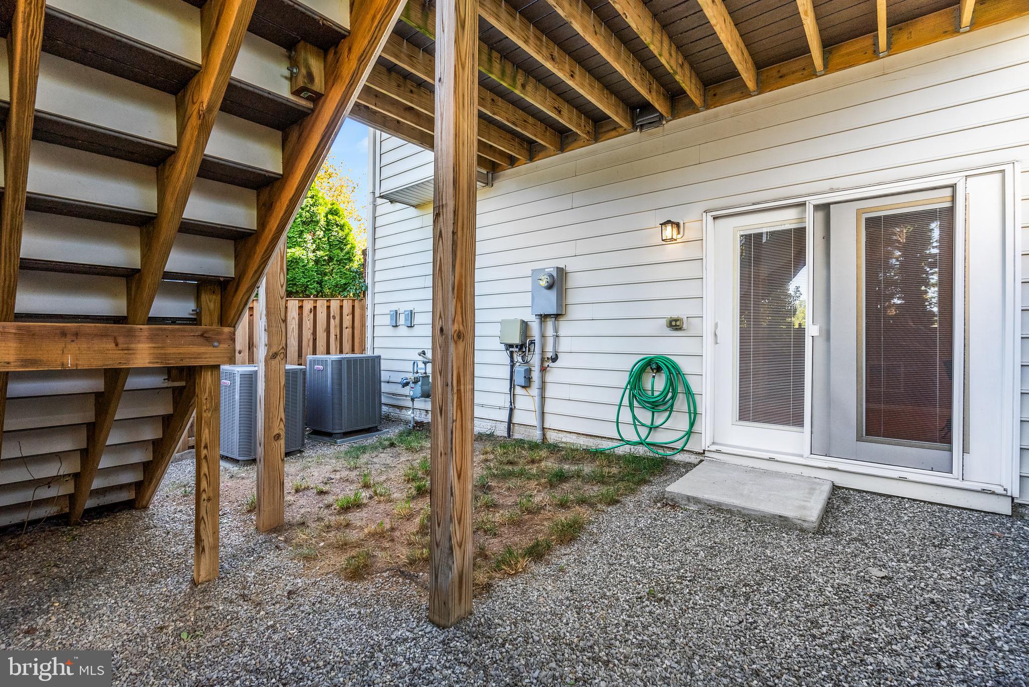 SOUTH RIDING - Residential