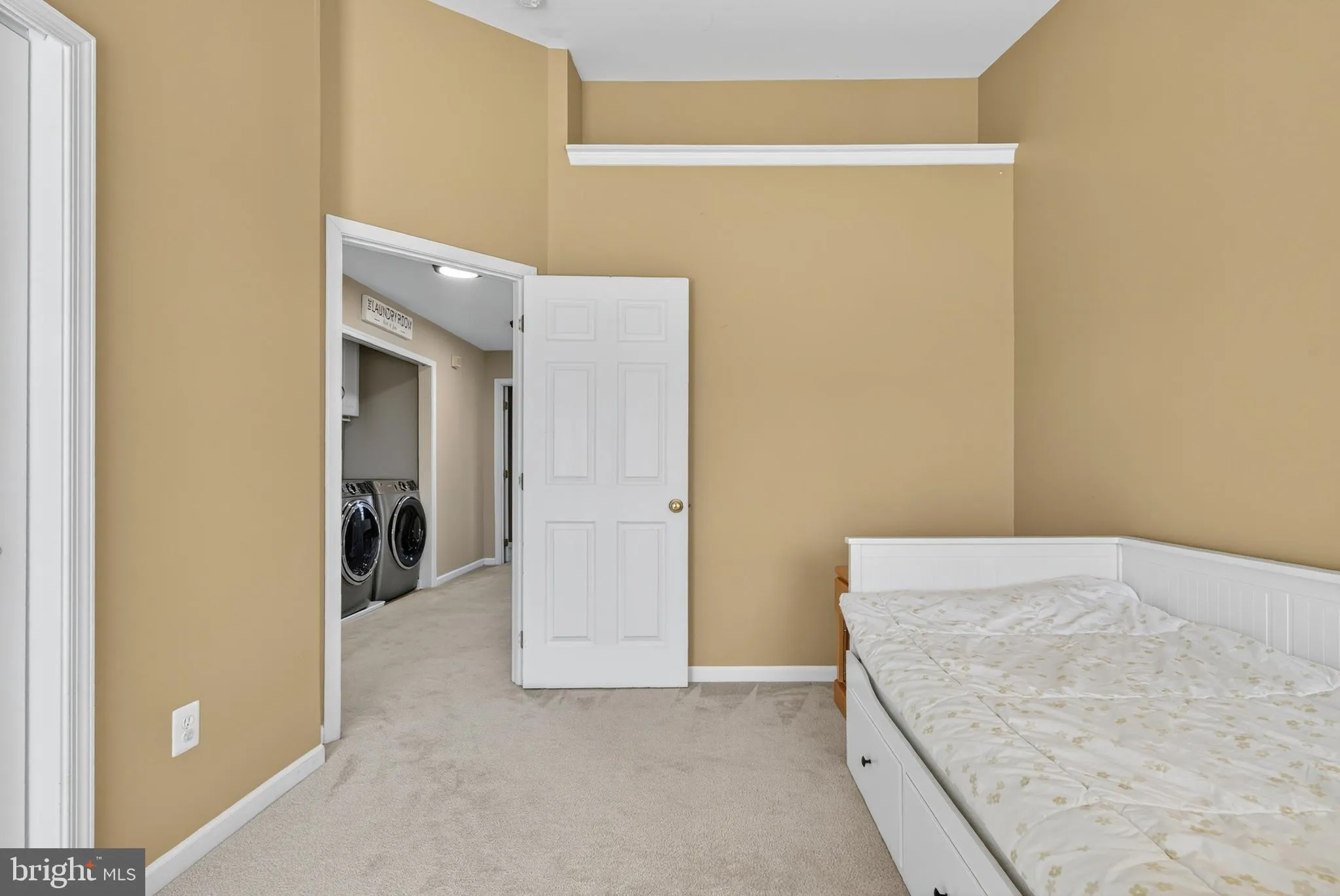 Chantilly, Virginia 20152, United States, 3 Bedrooms Bedrooms, ,4 BathroomsBathrooms,Residential,Active,201033