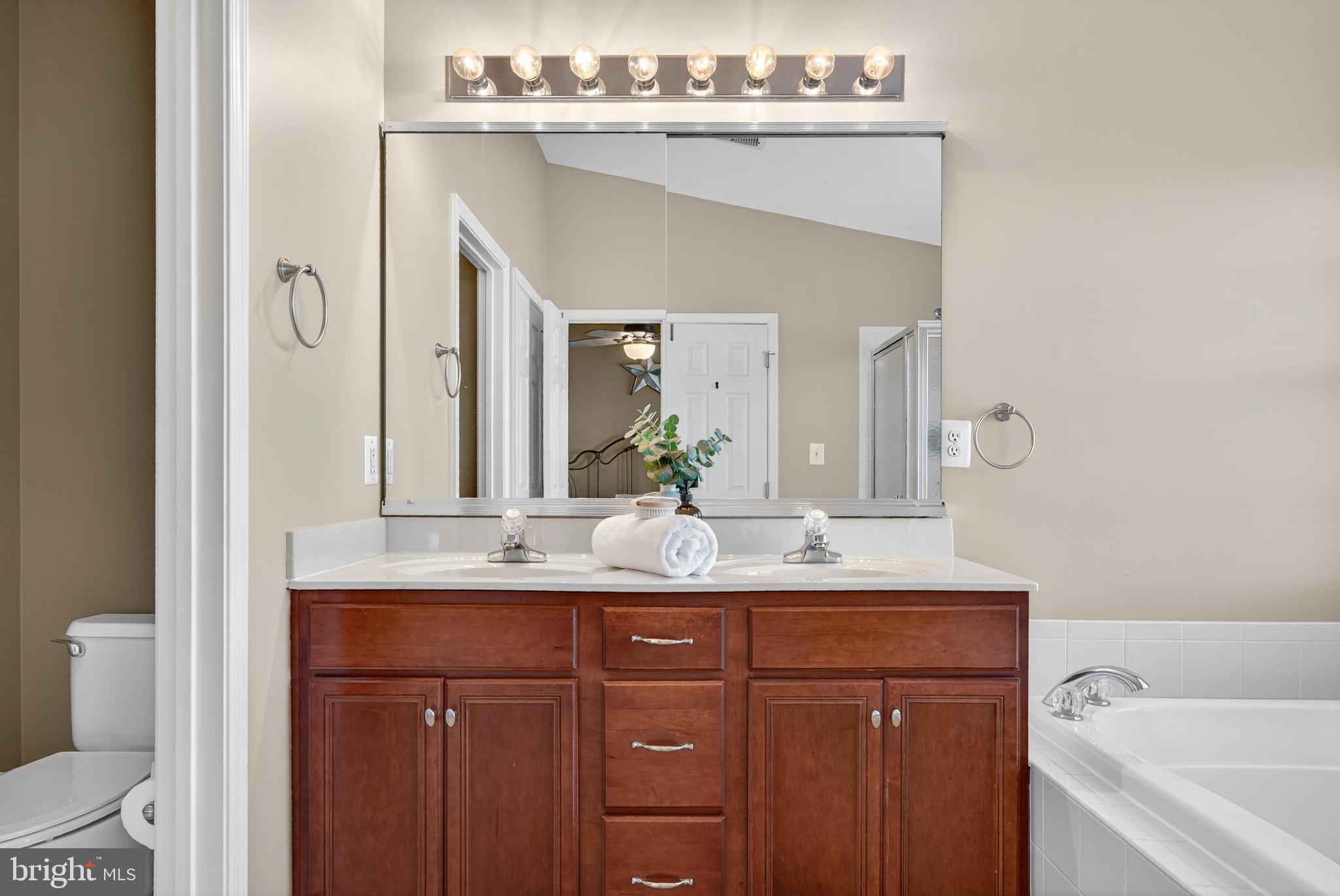 SOUTH RIDING - Residential