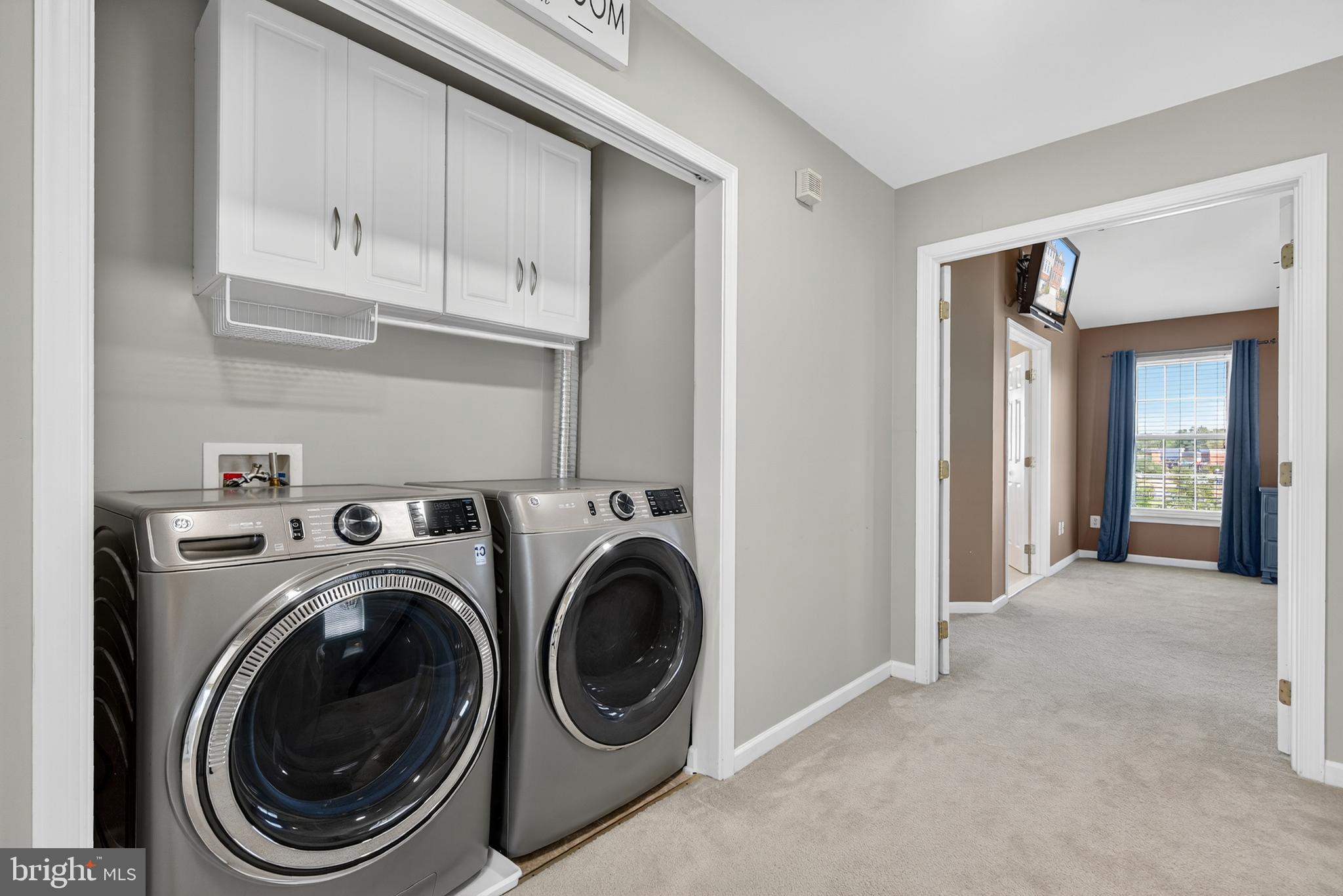 SOUTH RIDING - Residential