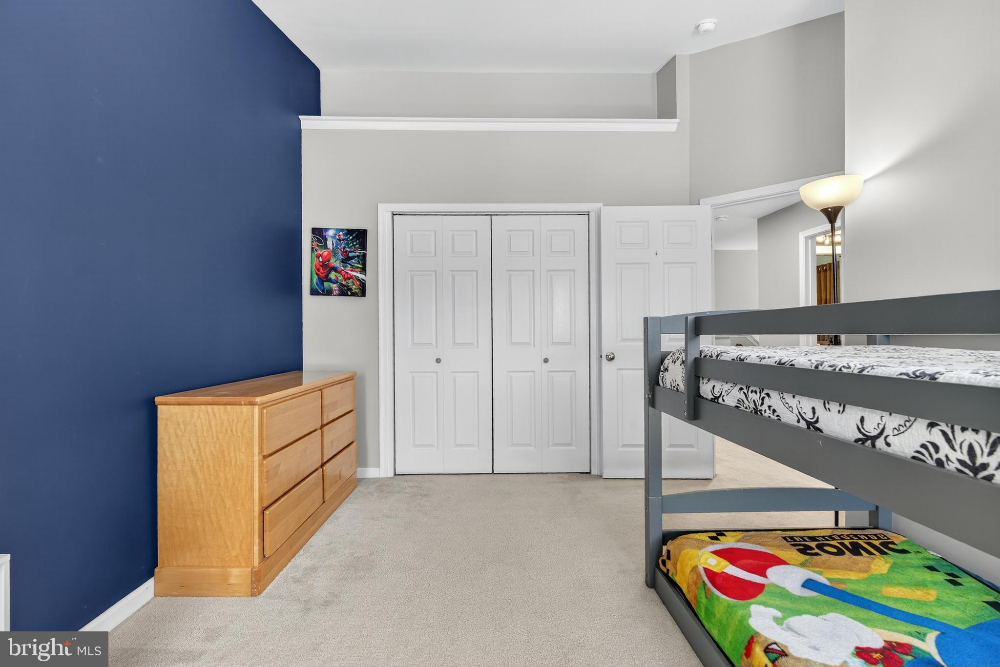 SOUTH RIDING - Residential