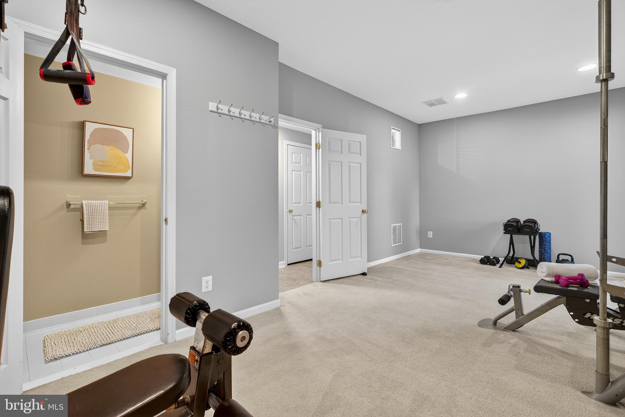 SOUTH RIDING - Residential