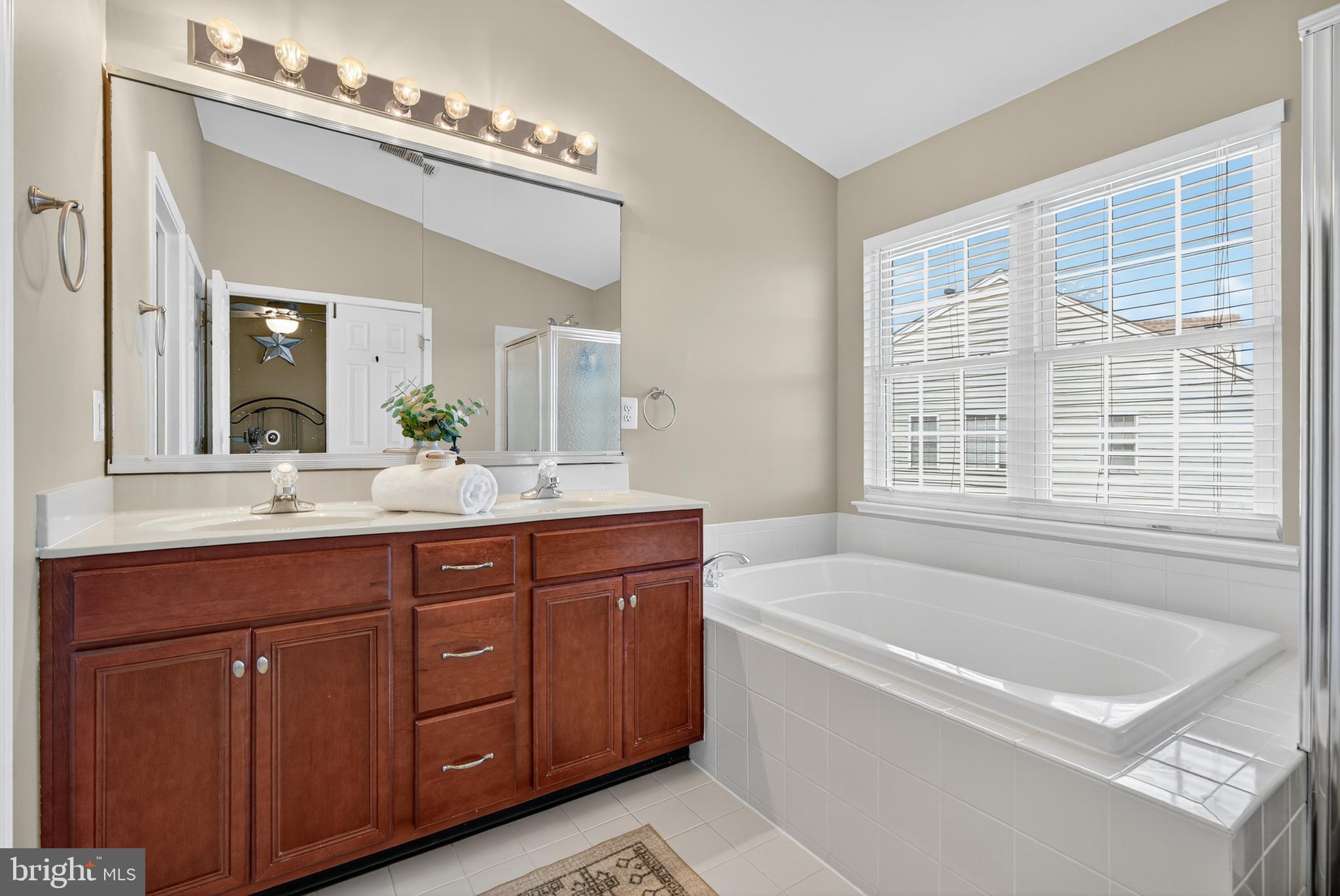 SOUTH RIDING - Residential