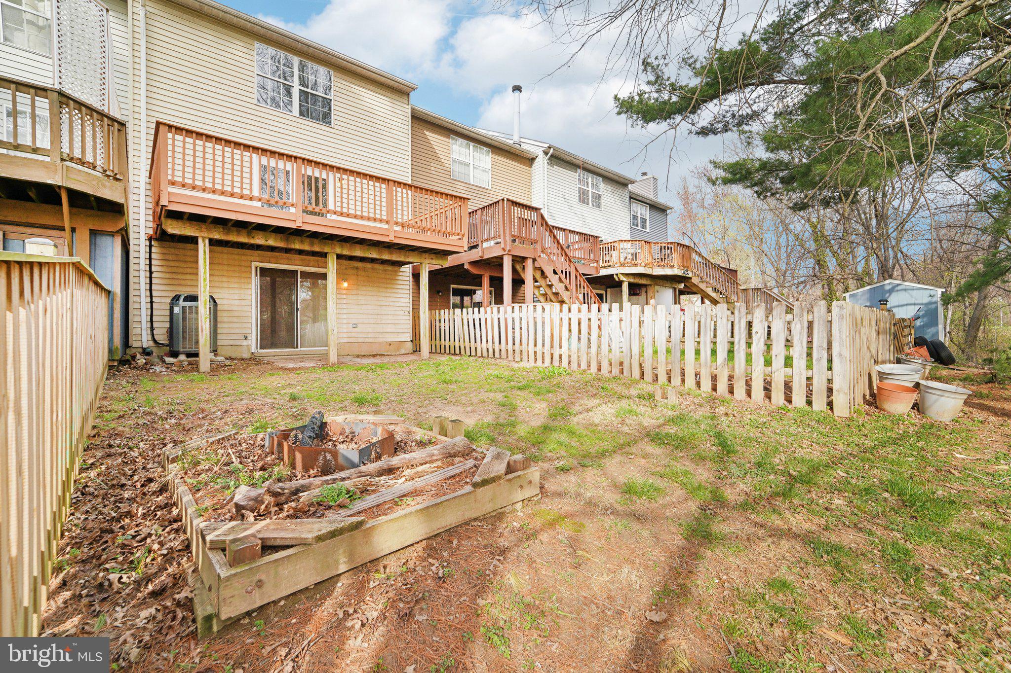 ROBERTS FIELD - Residential