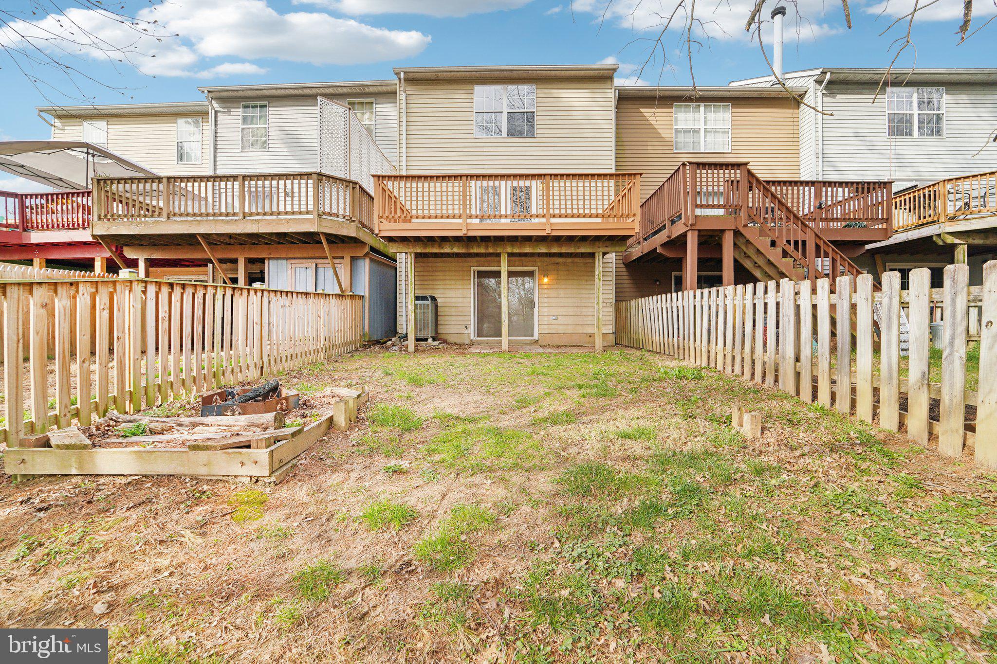 ROBERTS FIELD - Residential