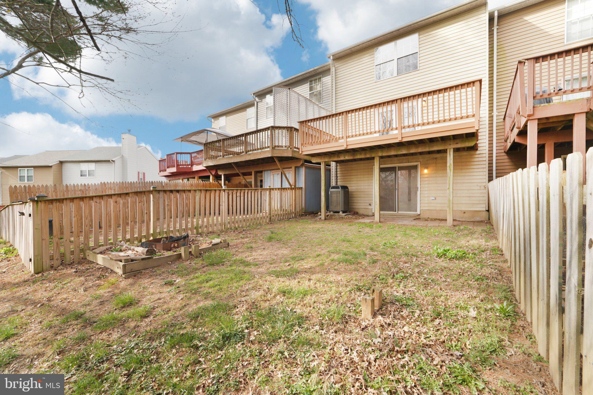 ROBERTS FIELD - Residential