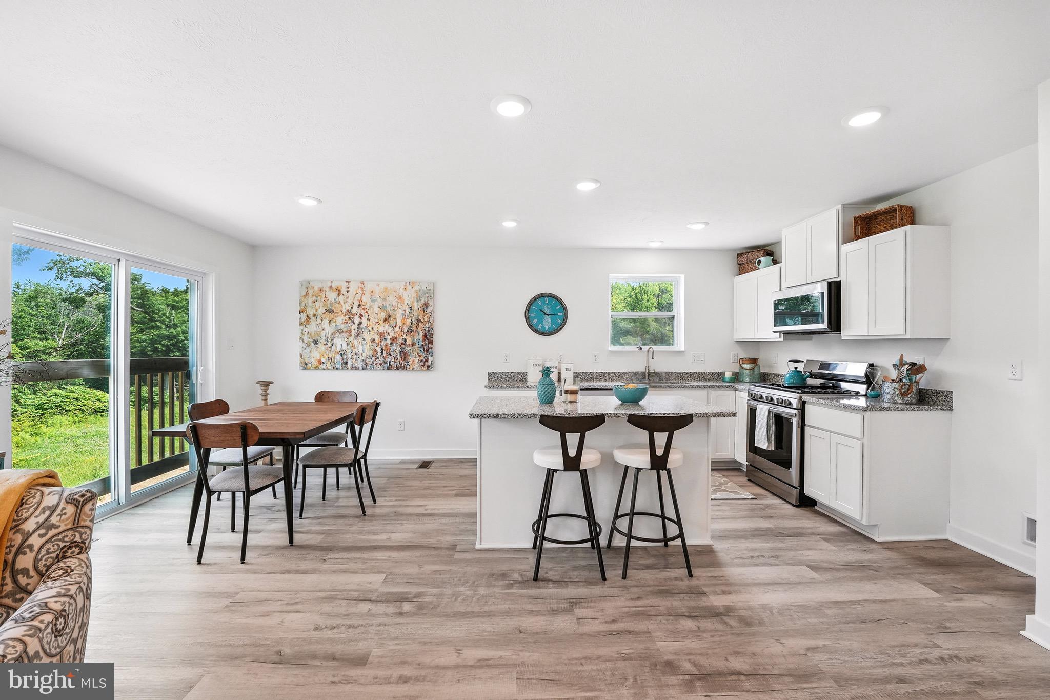 HUNTWELL WEST - Residential