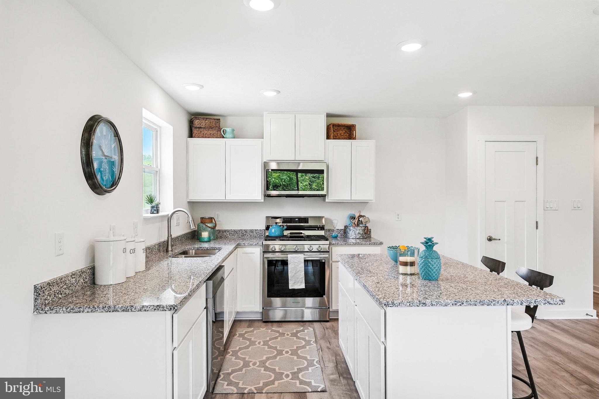 HUNTWELL WEST - Residential