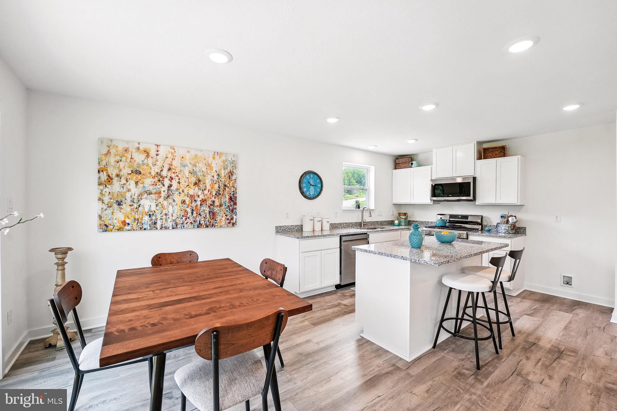 HUNTWELL WEST - Residential