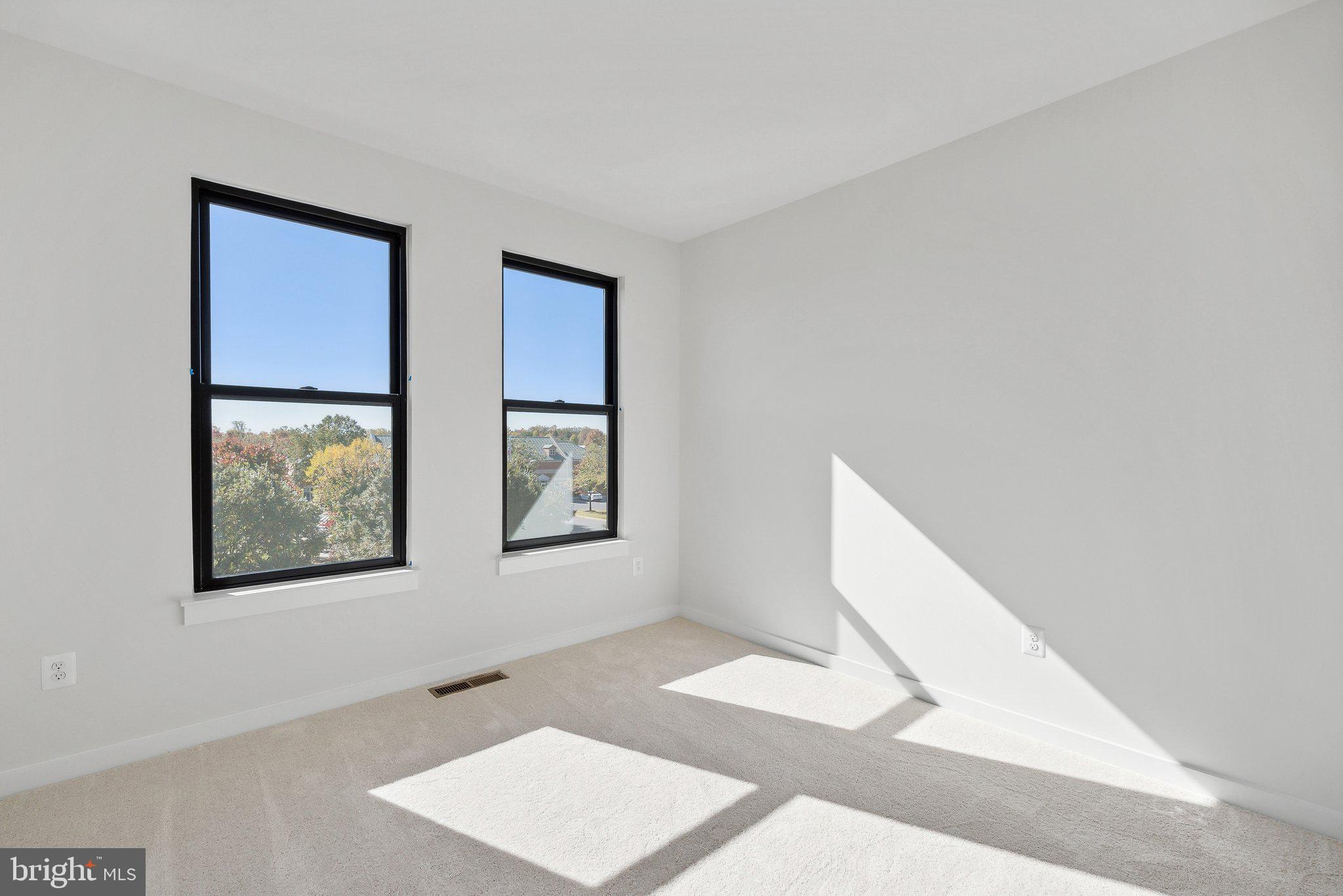 MELFORD TOWN CENTER - Residential