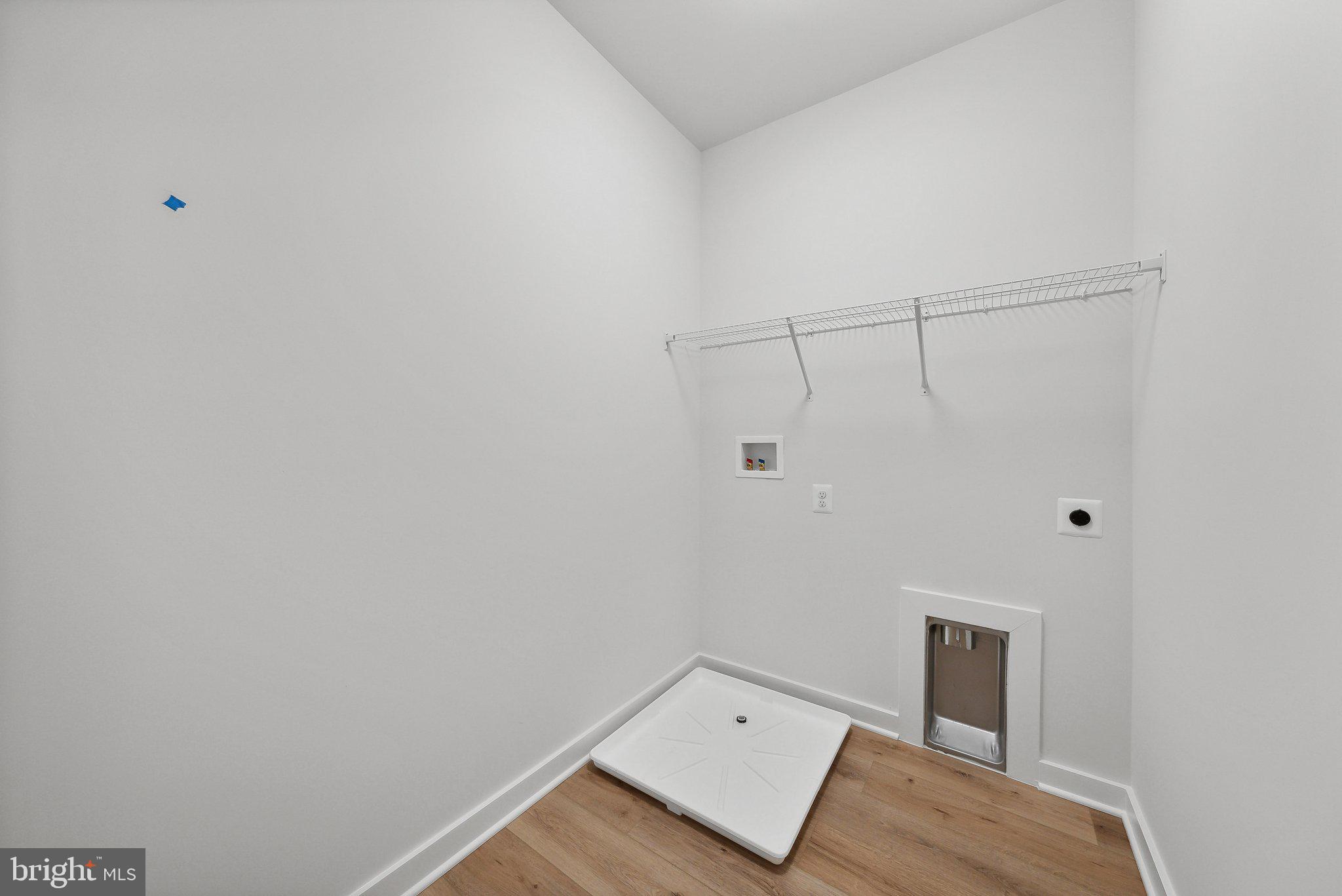 MELFORD TOWN CENTER - Residential