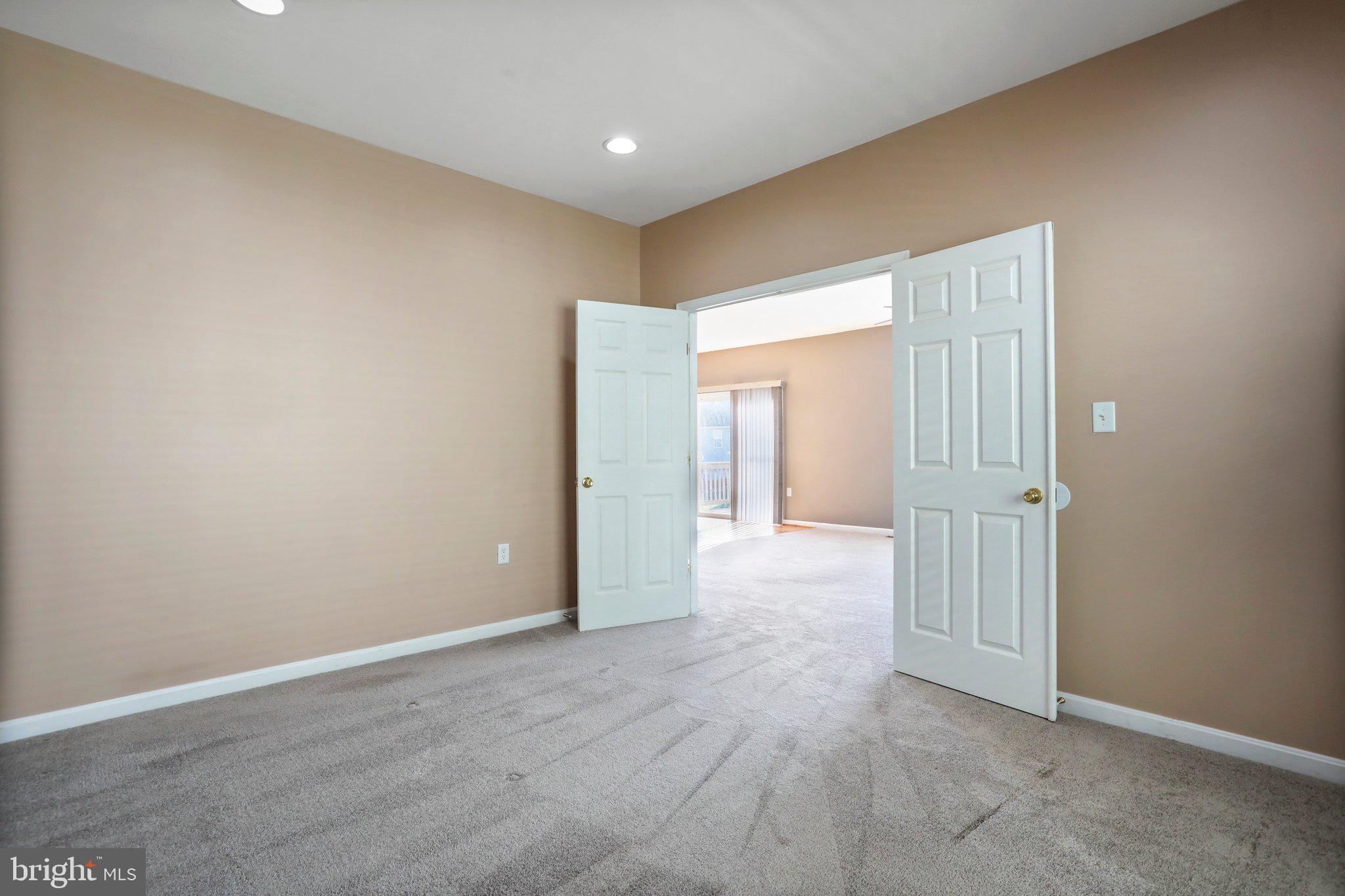 LIBERTY RUN - Residential