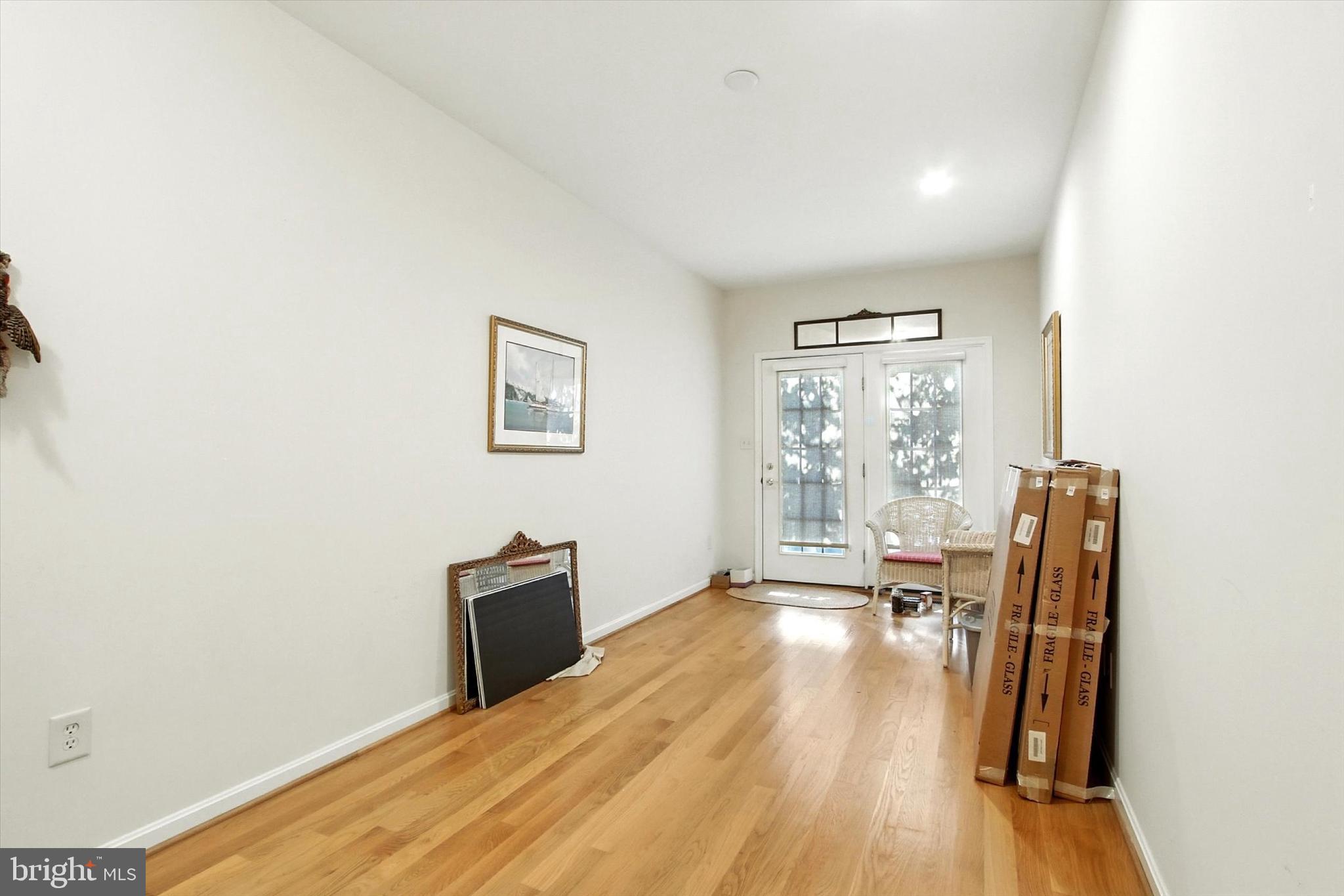 GREENWICH PARK - Residential