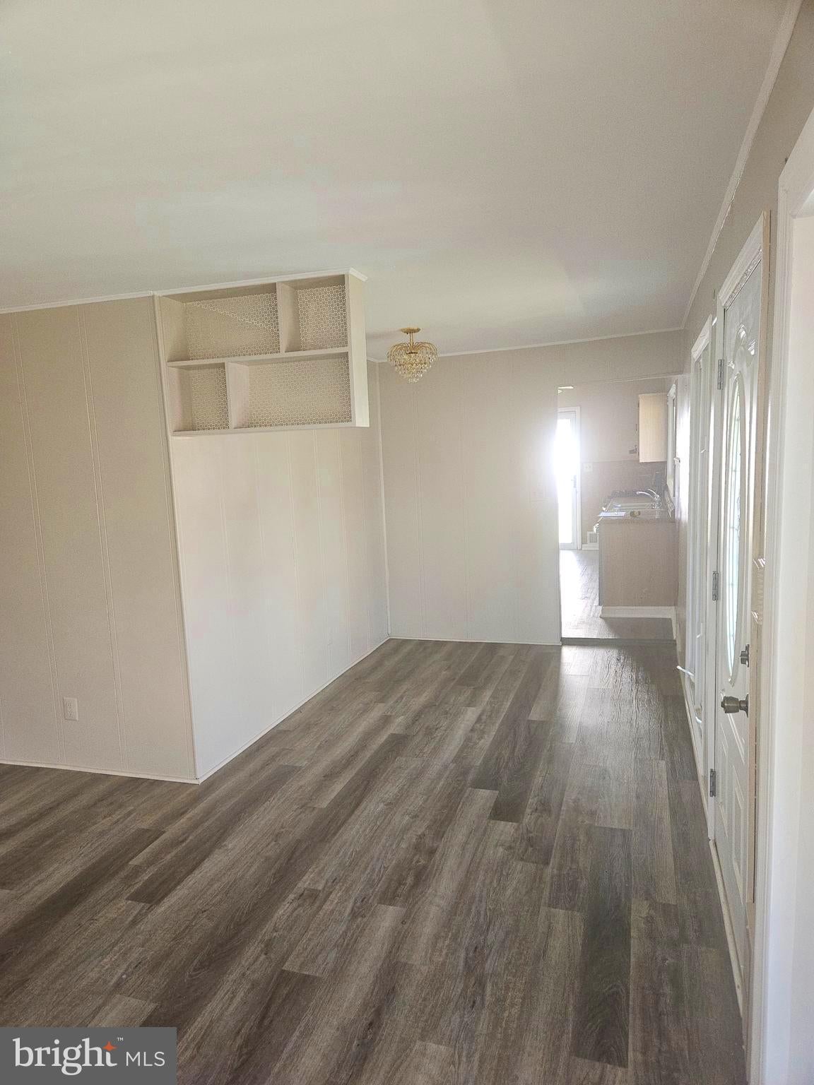 6 LACLEDE DRIVE