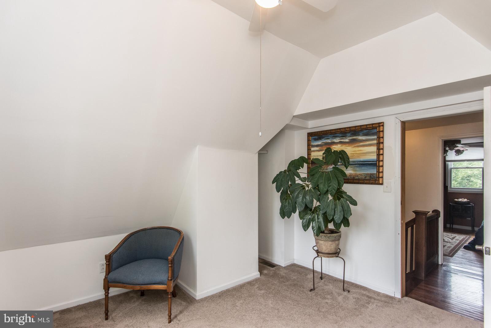 EDGELY - Residential