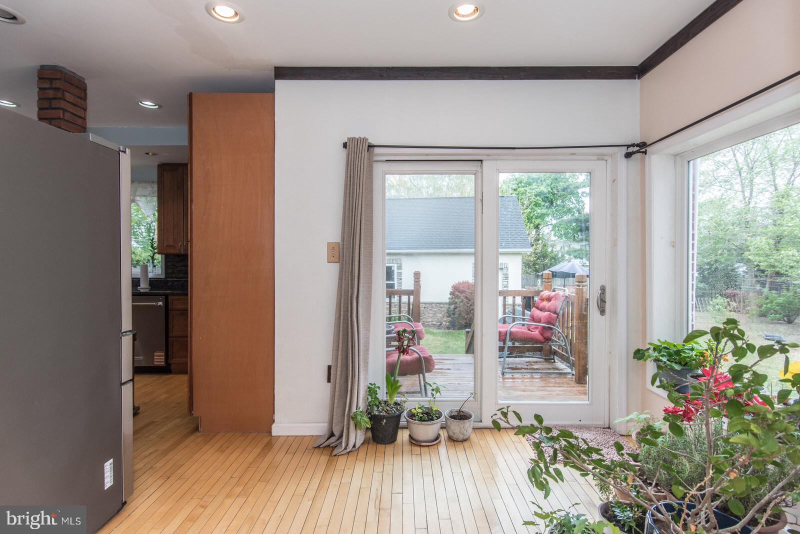 EDGELY - Residential