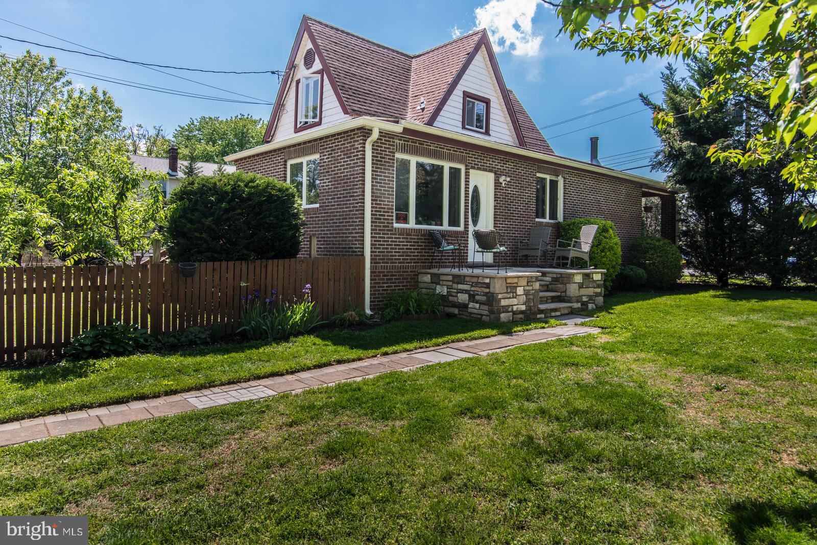 EDGELY - Residential