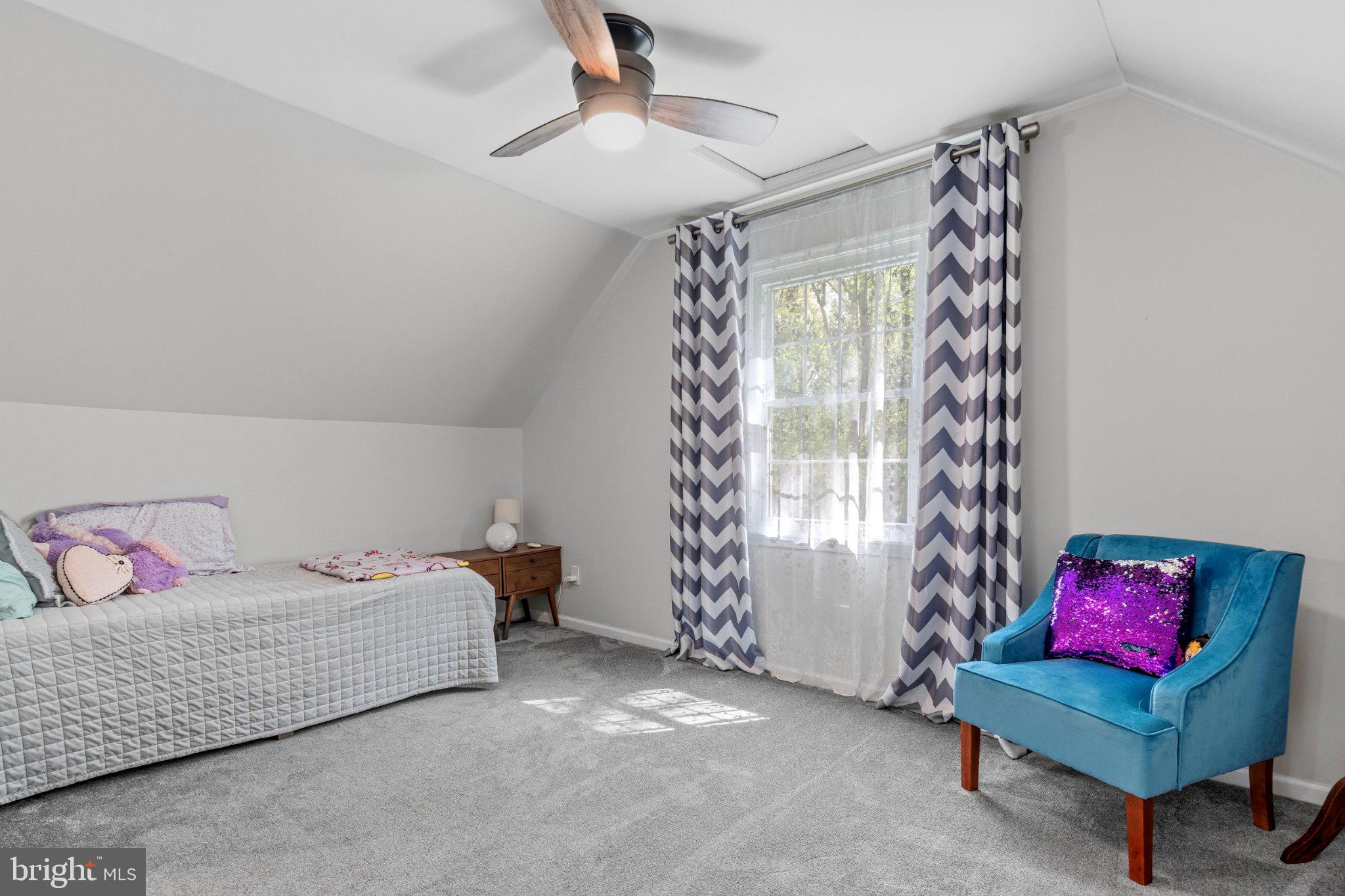 NORTHAMPTON - Residential