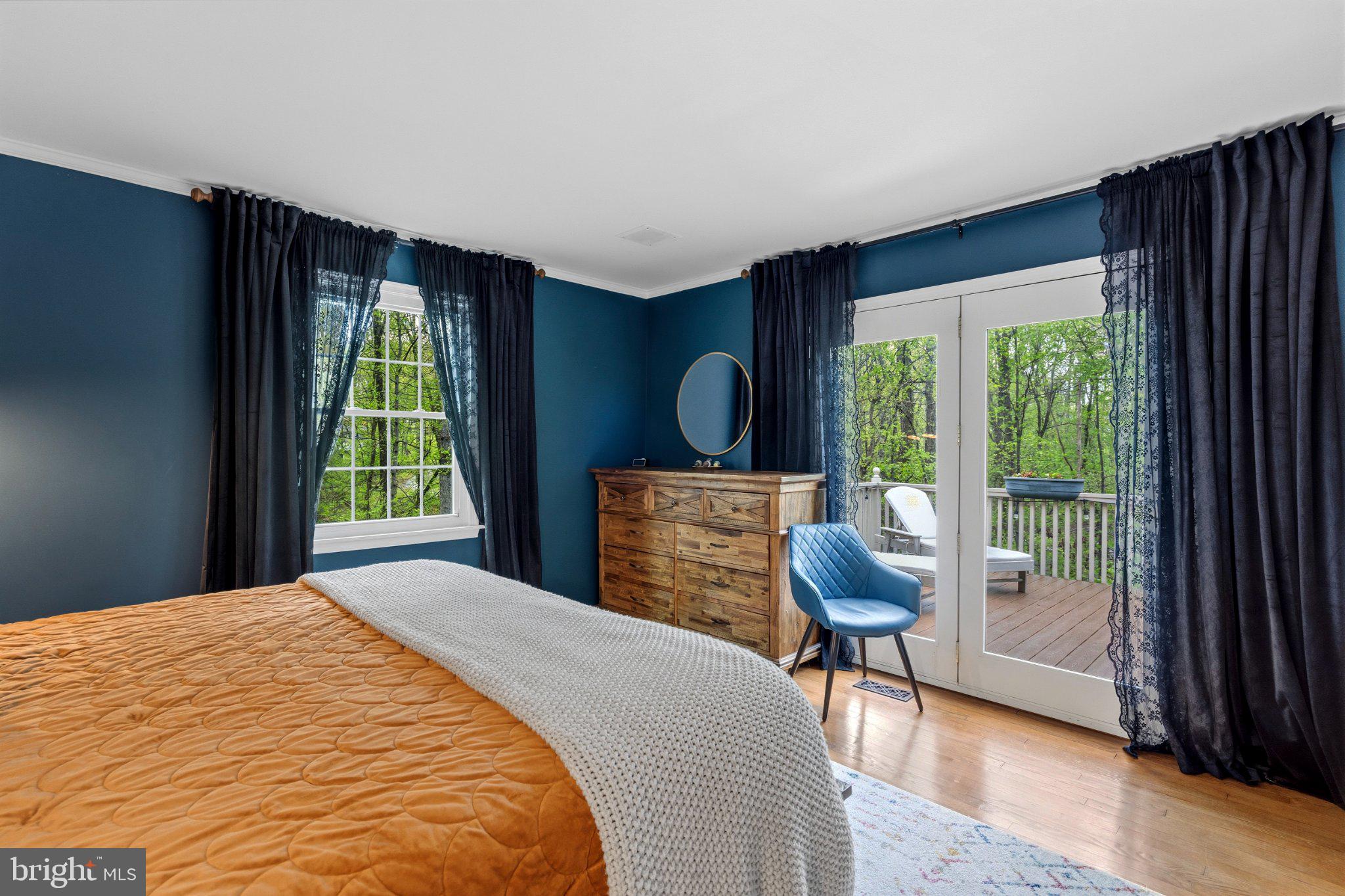 NORTHAMPTON - Residential