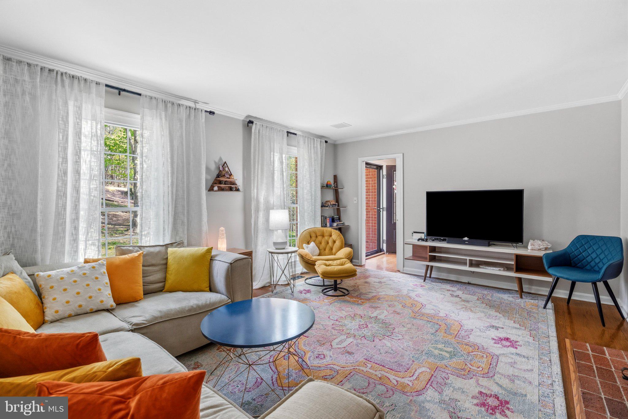 NORTHAMPTON - Residential