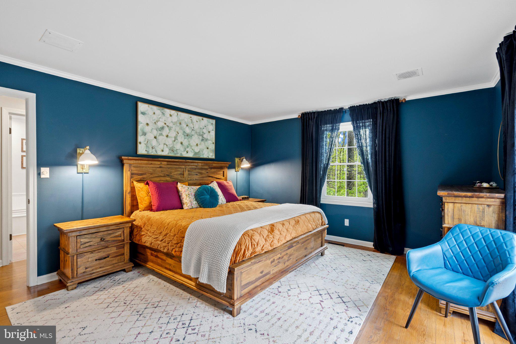 NORTHAMPTON - Residential