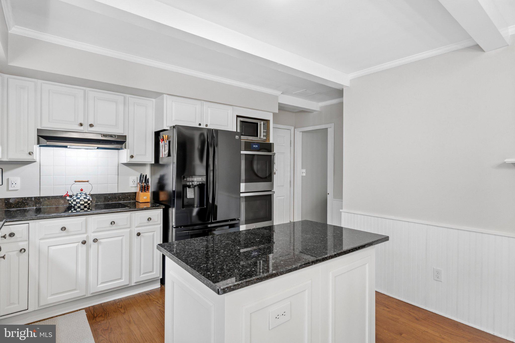 NORTHAMPTON - Residential