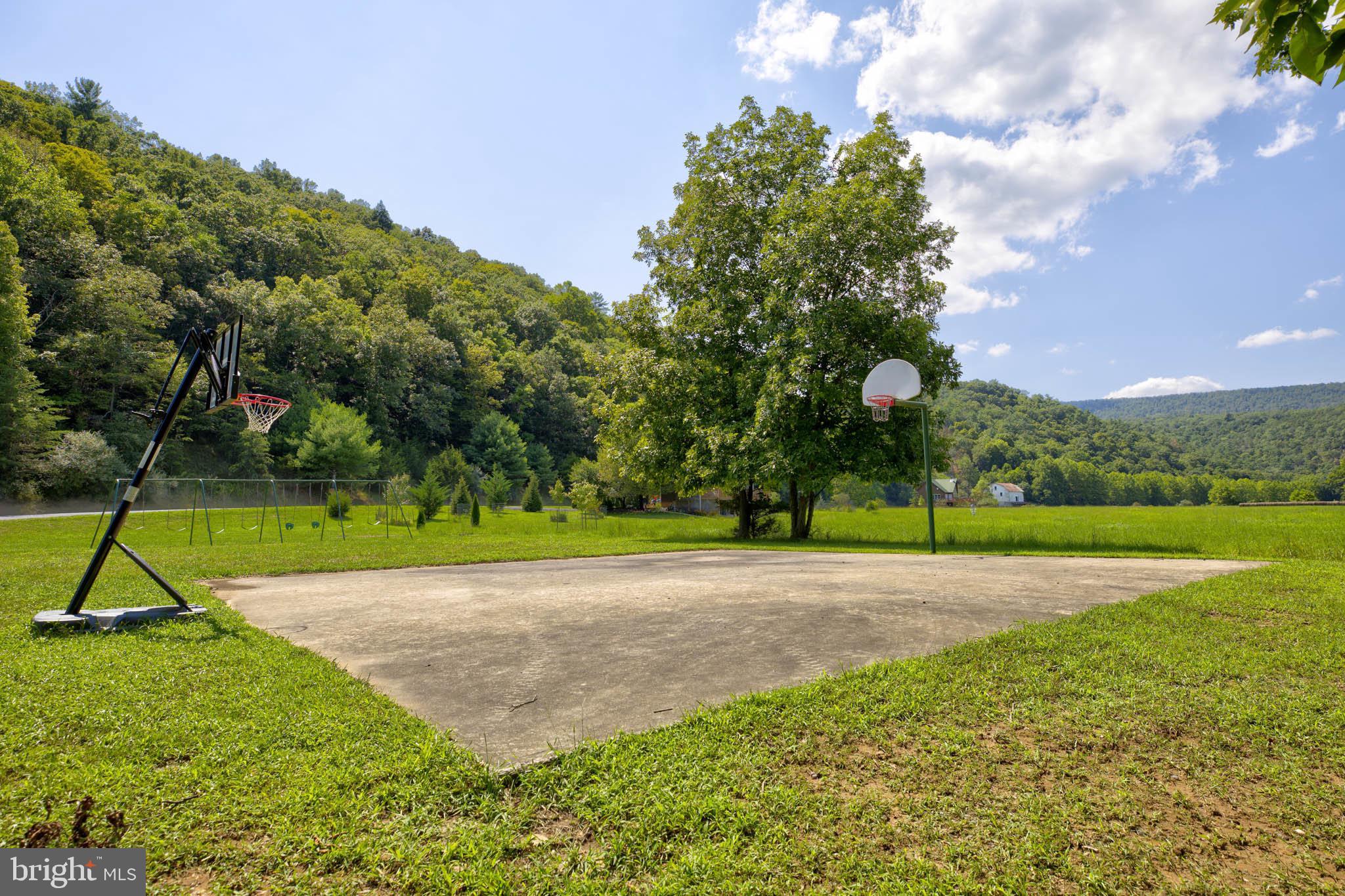 THE CROSSING AT GREAT CACAPON - Residential