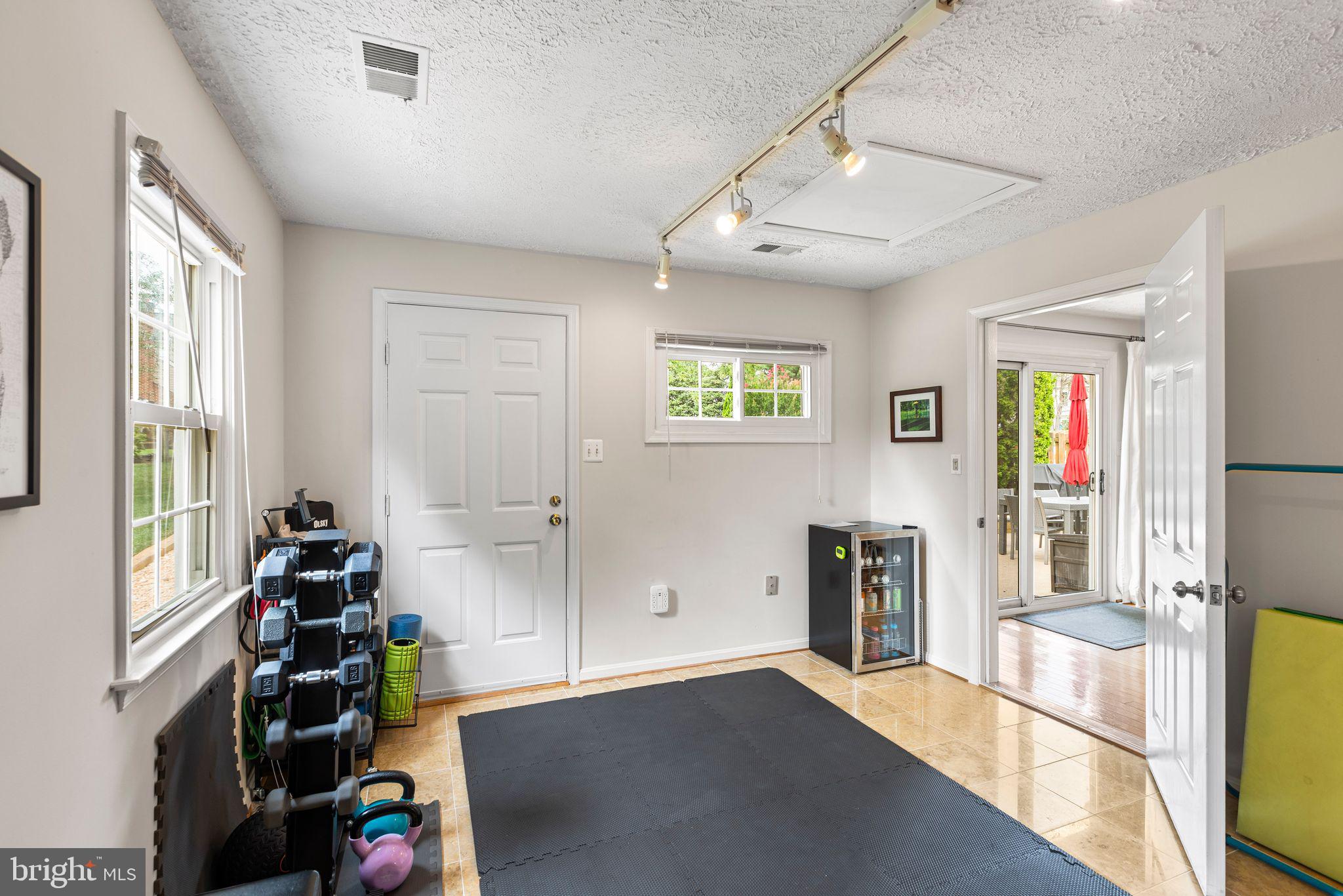 CHANTILLY FARM - Residential