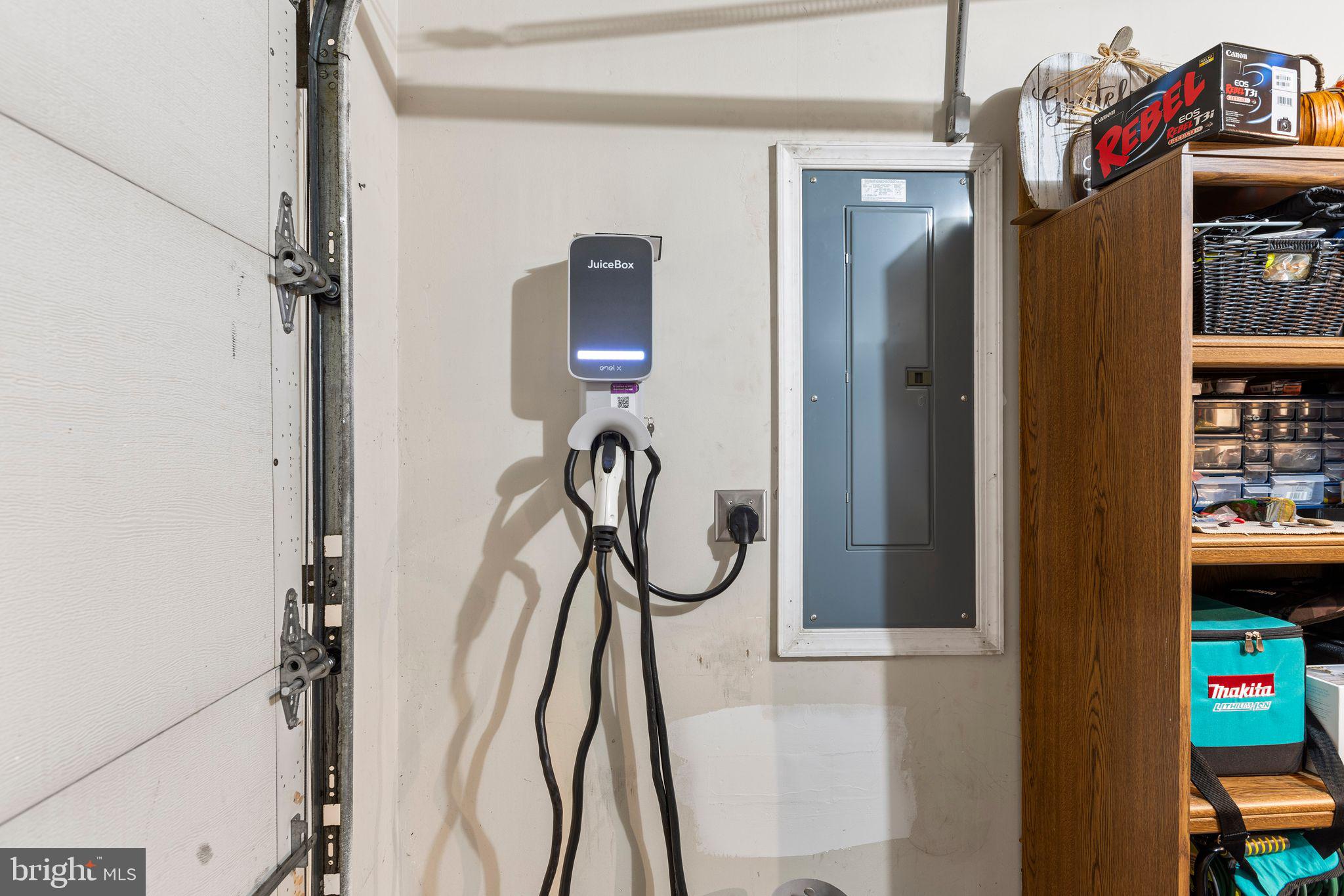 CHANTILLY FARM - Residential