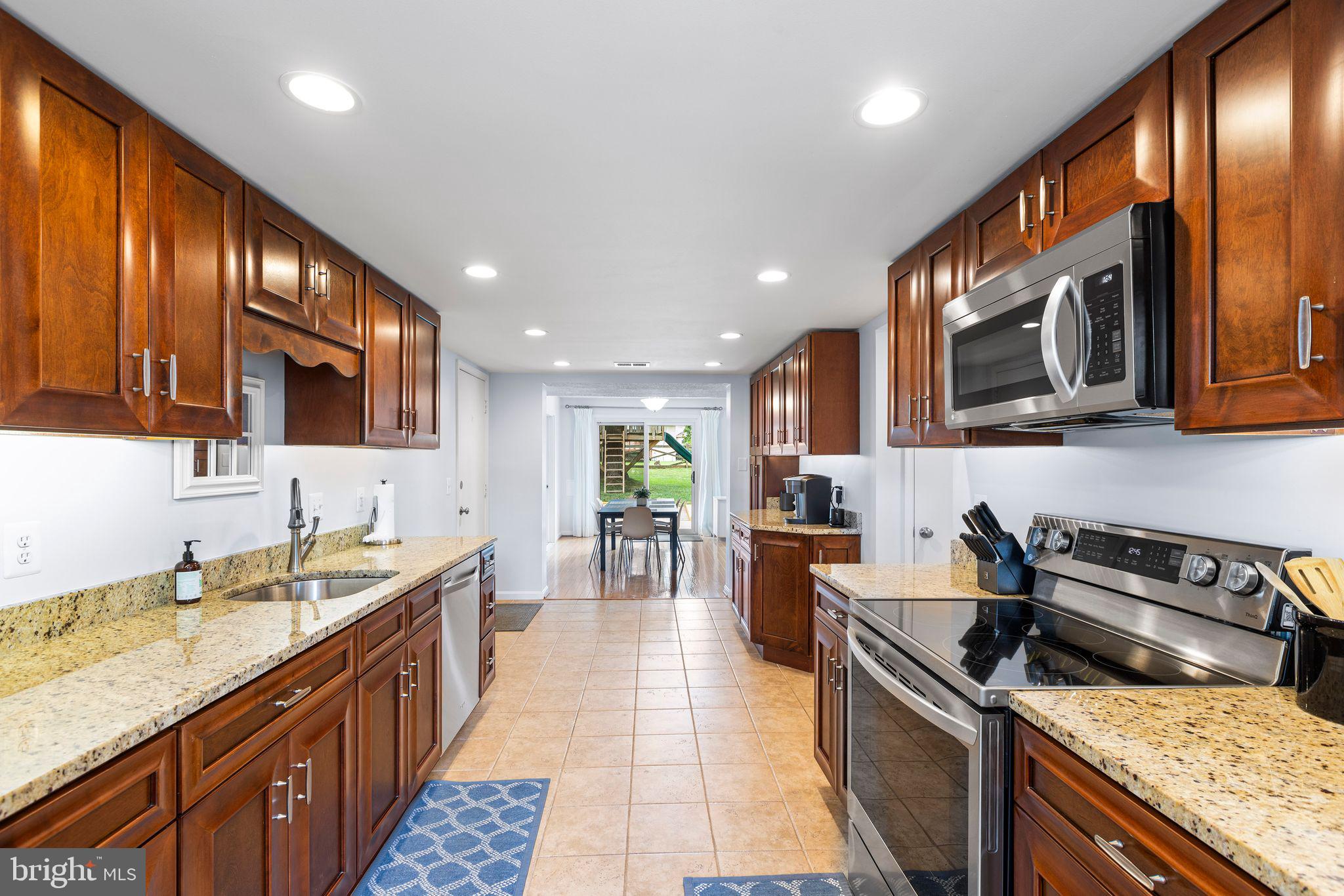 CHANTILLY FARM - Residential