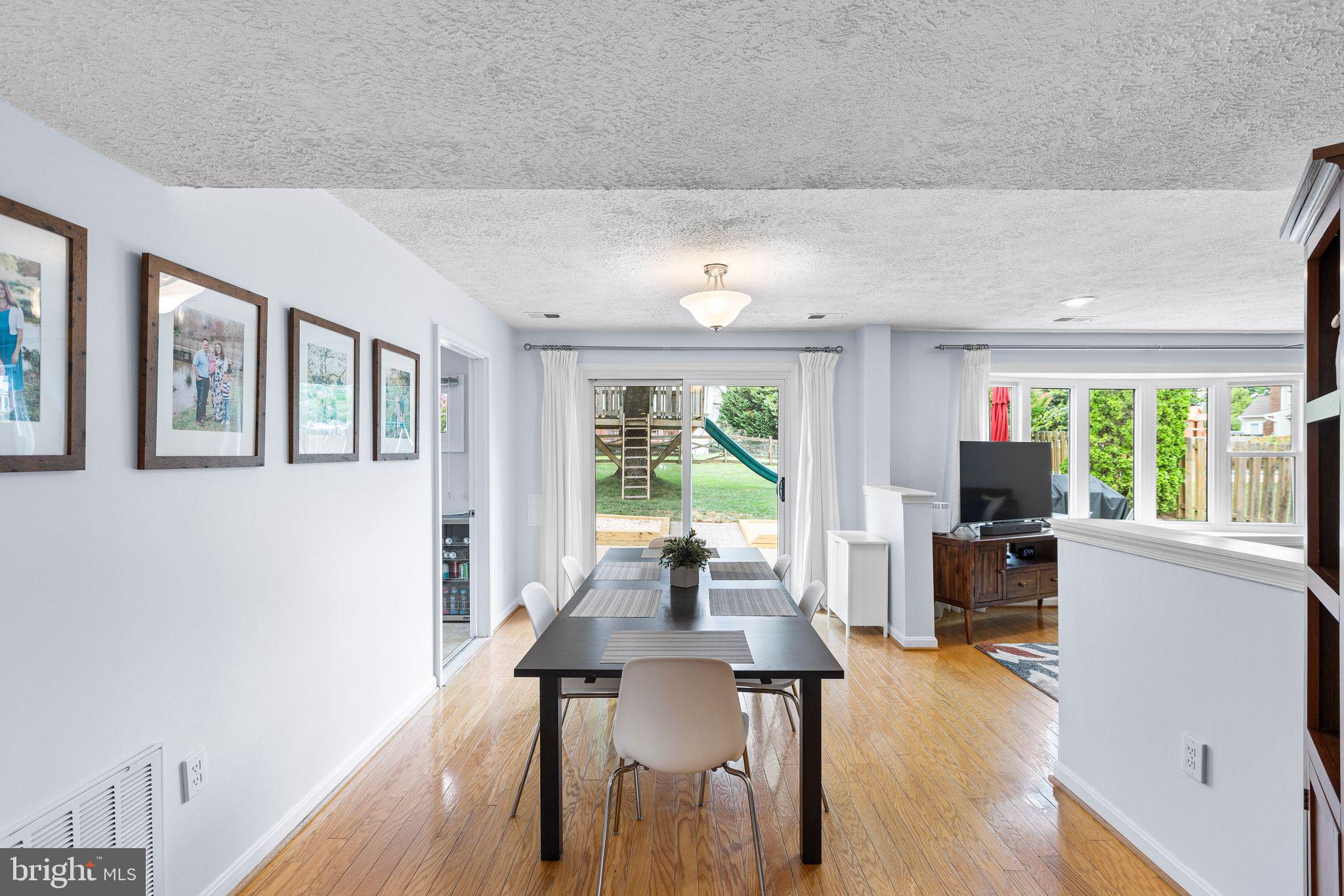 CHANTILLY FARM - Residential