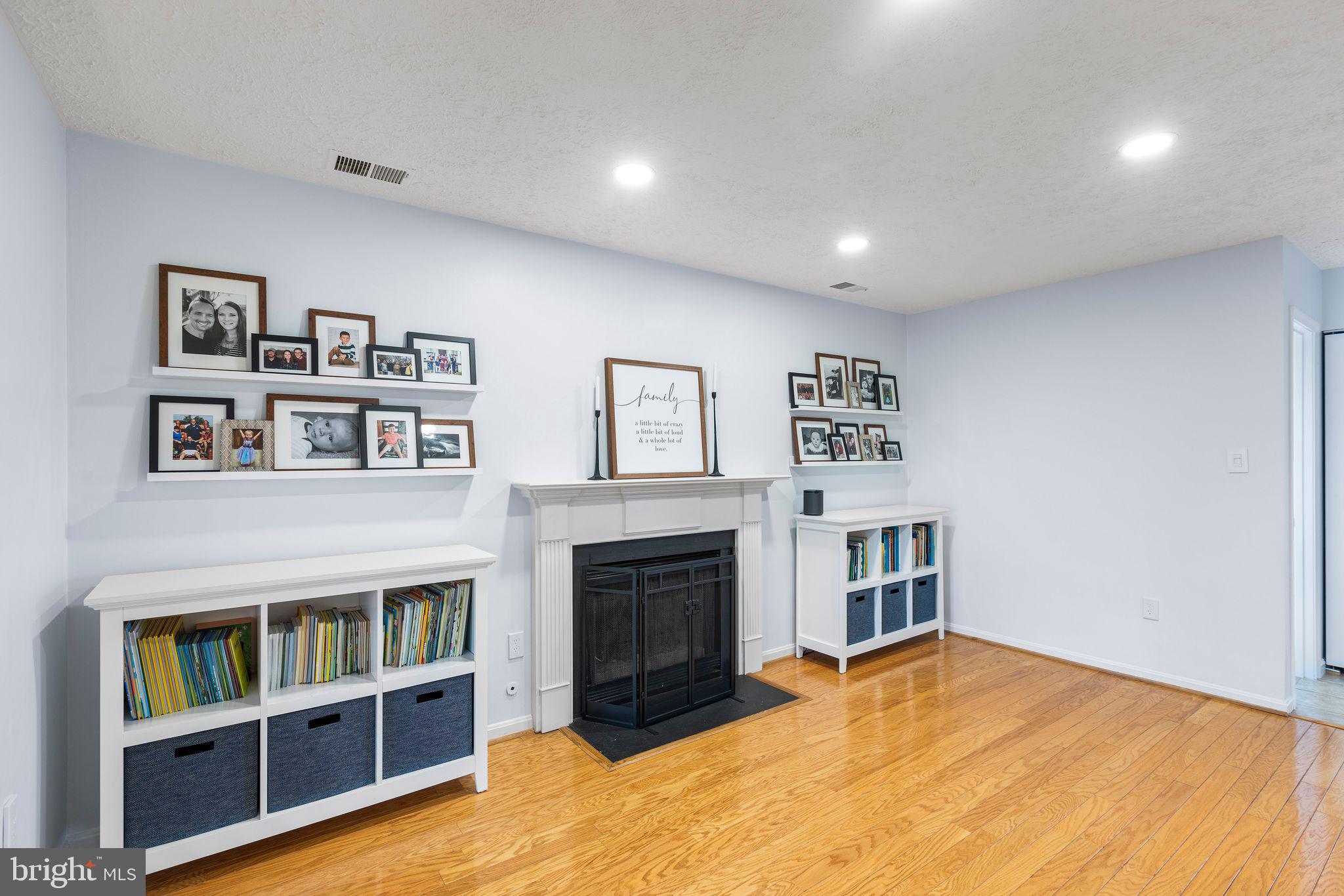 CHANTILLY FARM - Residential