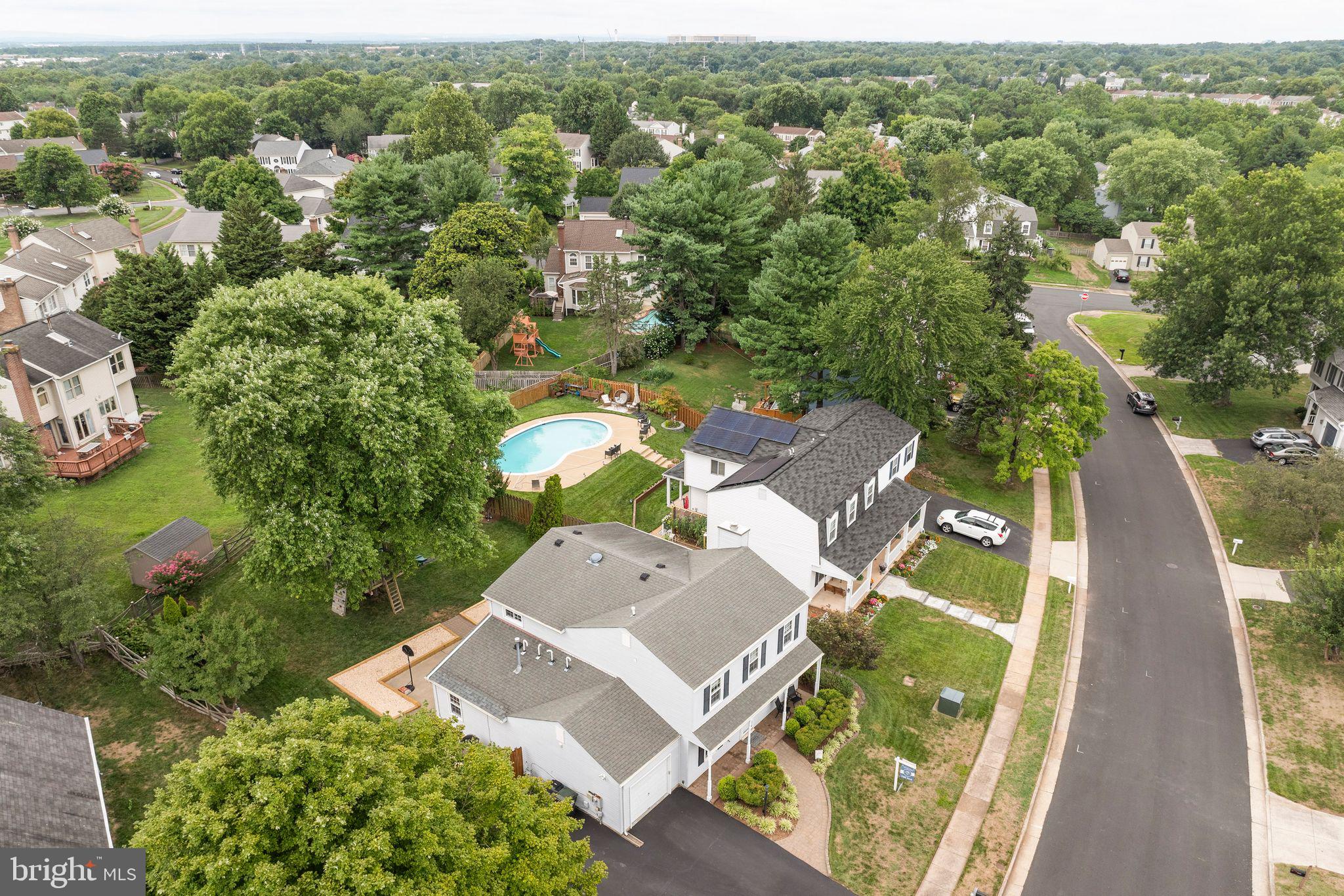 CHANTILLY FARM - Residential