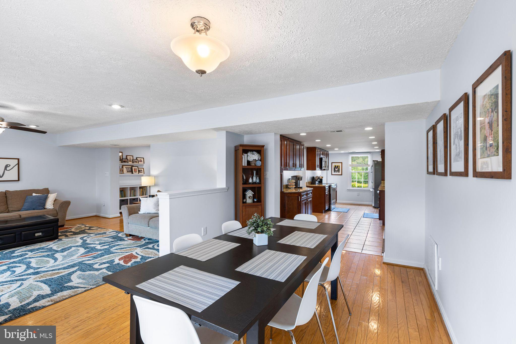 CHANTILLY FARM - Residential