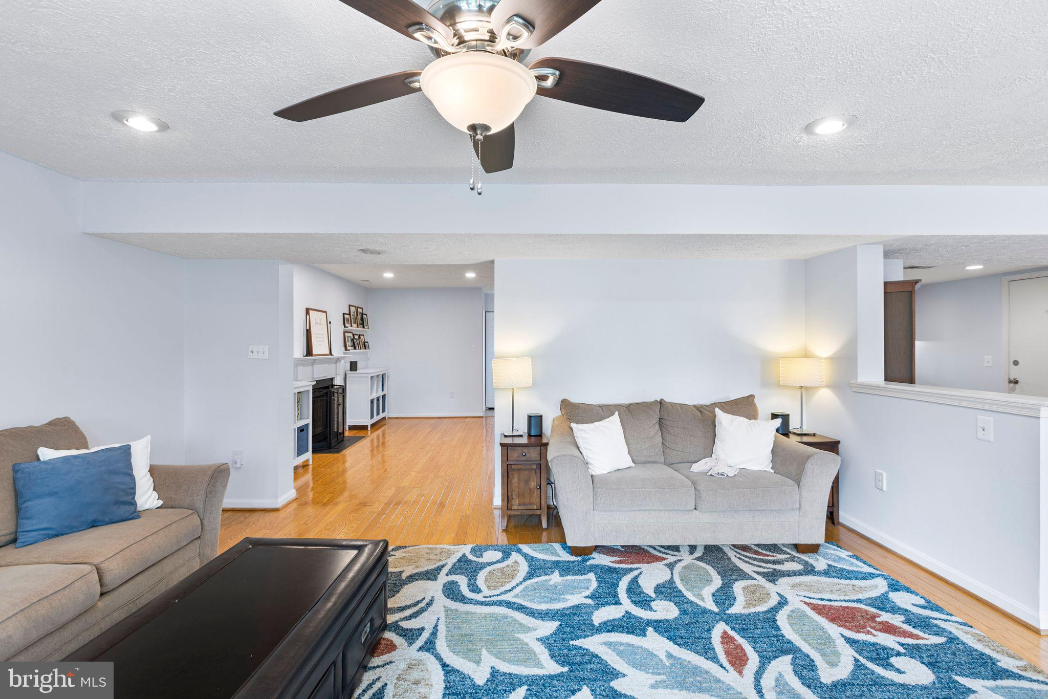 CHANTILLY FARM - Residential