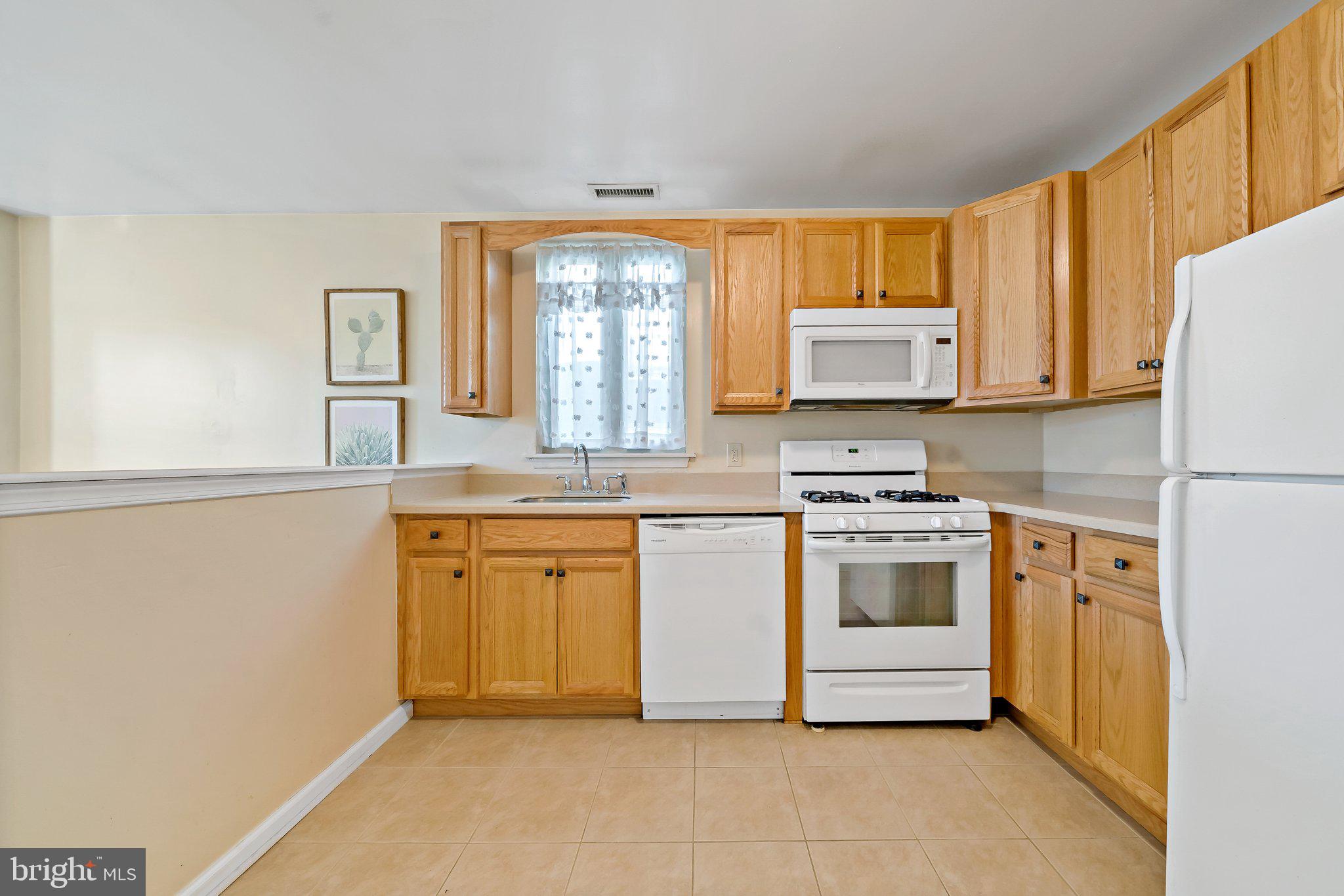 1942 WOLF STREET 2