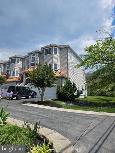 Townhouse For Sale - 12901 Old Bridge Road #1<br/> OCEAN CITY, MD 21842