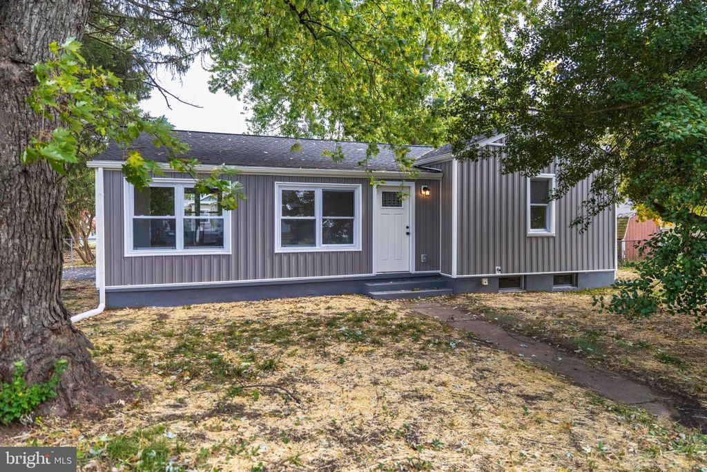 Photo of 1236 S Pennsylvania Avenue, MORRISVILLE, PA 19067 (MLS # PABU2108128)