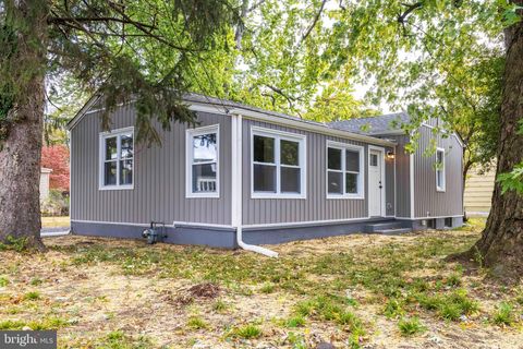 1236 S PENNSYLVANIA AVENUE MORRISVILLE PA 19067