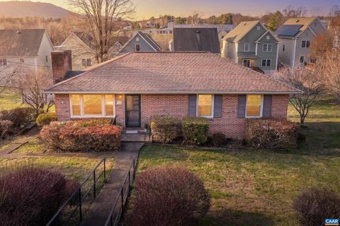 Homes For Sale - 714 Palatine Ave Ave<br/> CHARLOTTESVILLE, VA 22902