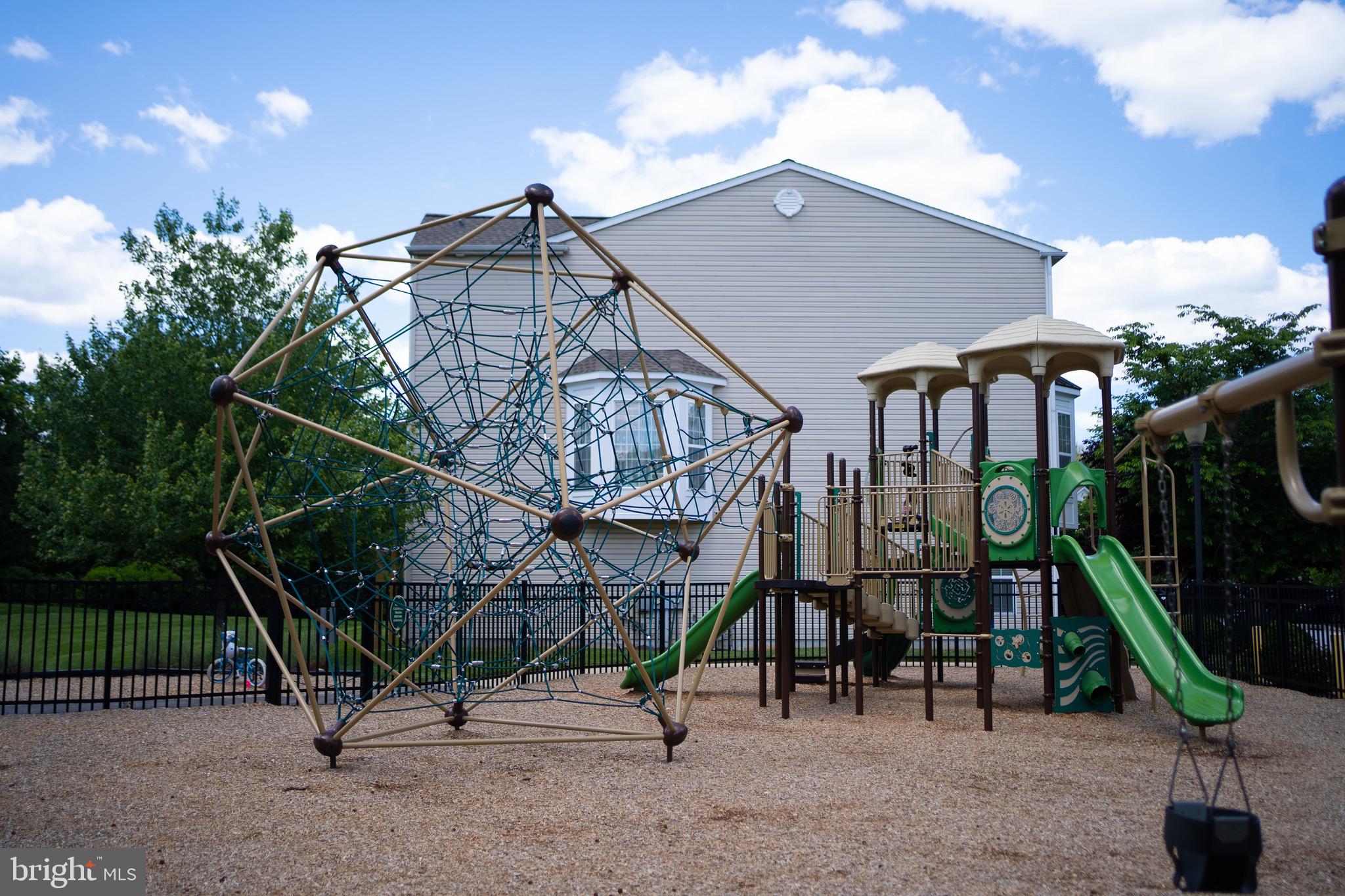 LONGFORD CROSSING - Residential