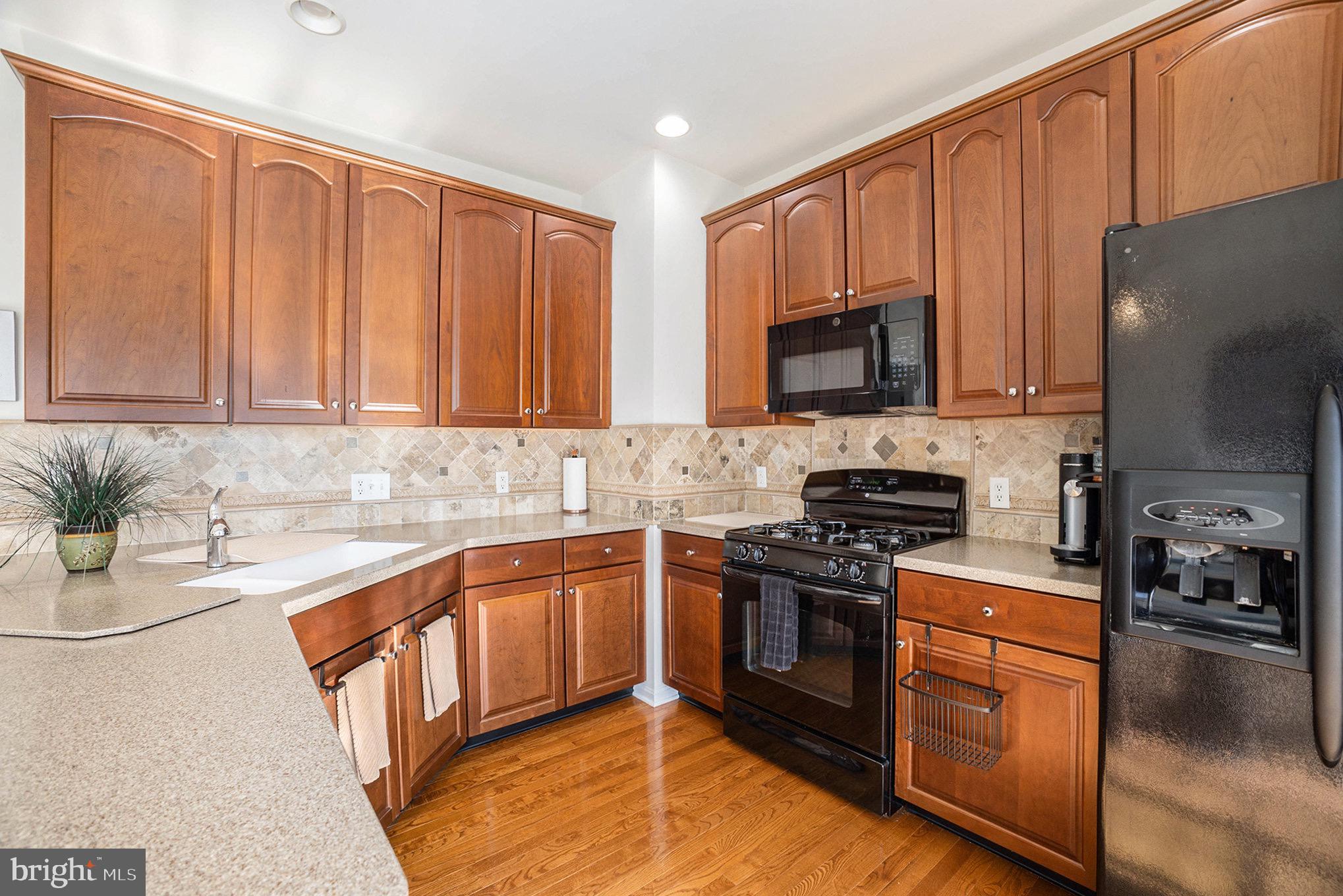 LONGFORD CROSSING - Residential