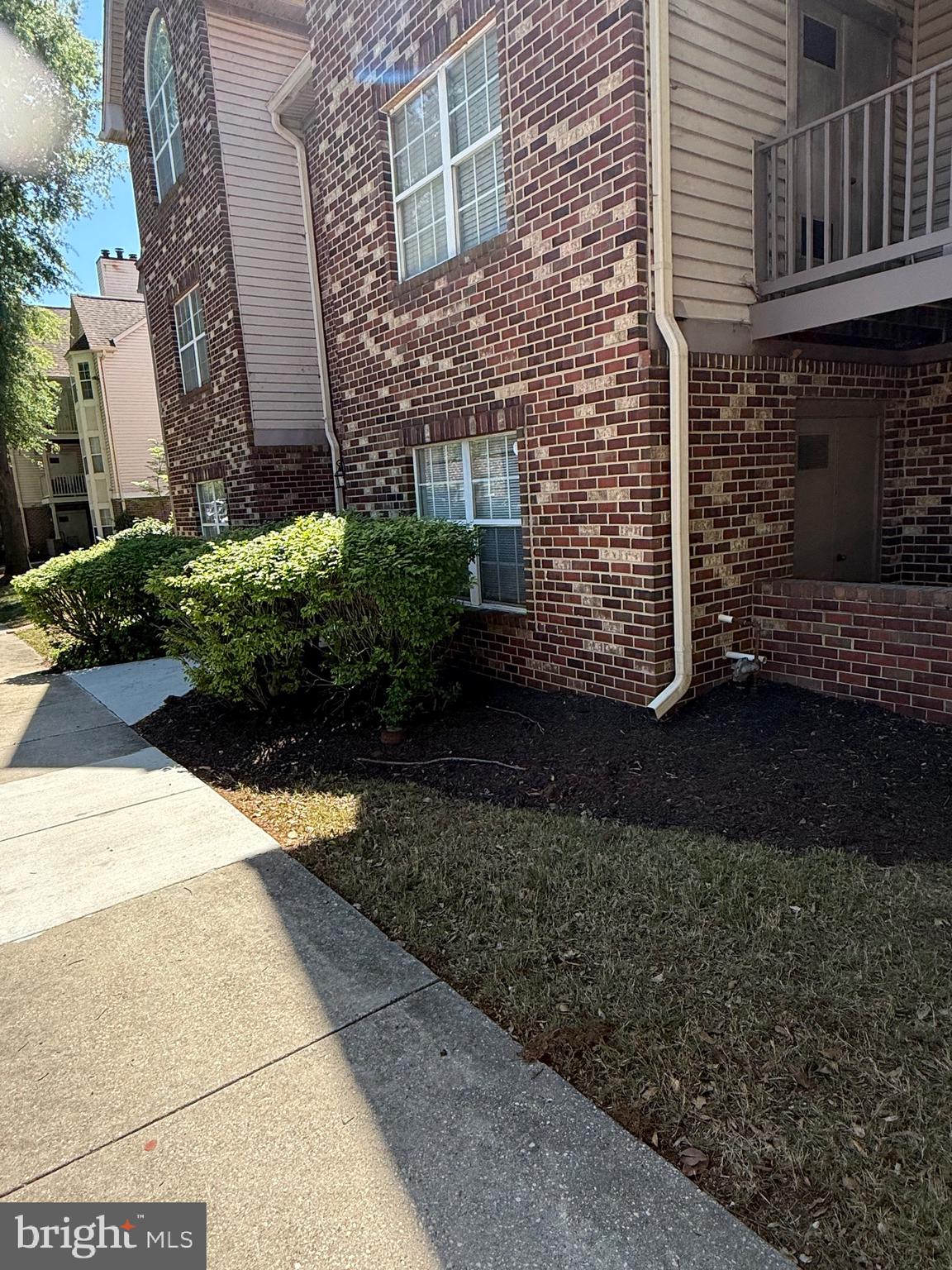 9704 LAKE POINTE COURT 102