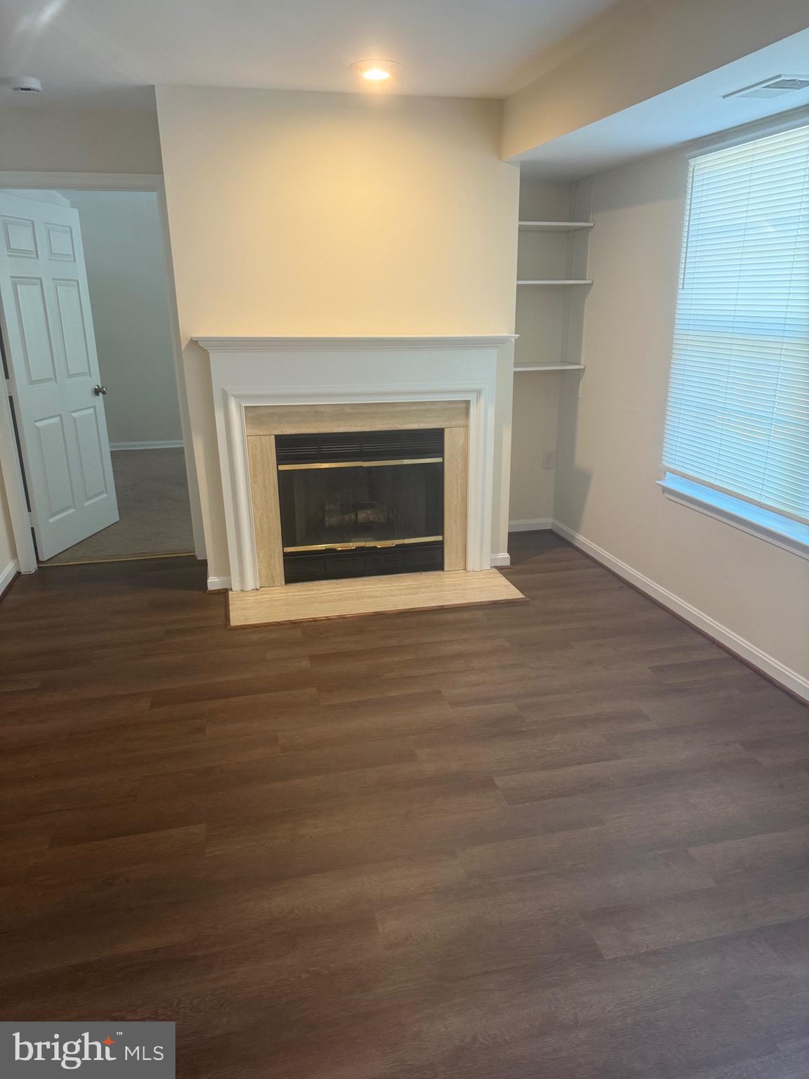 9704 LAKE POINTE COURT 102