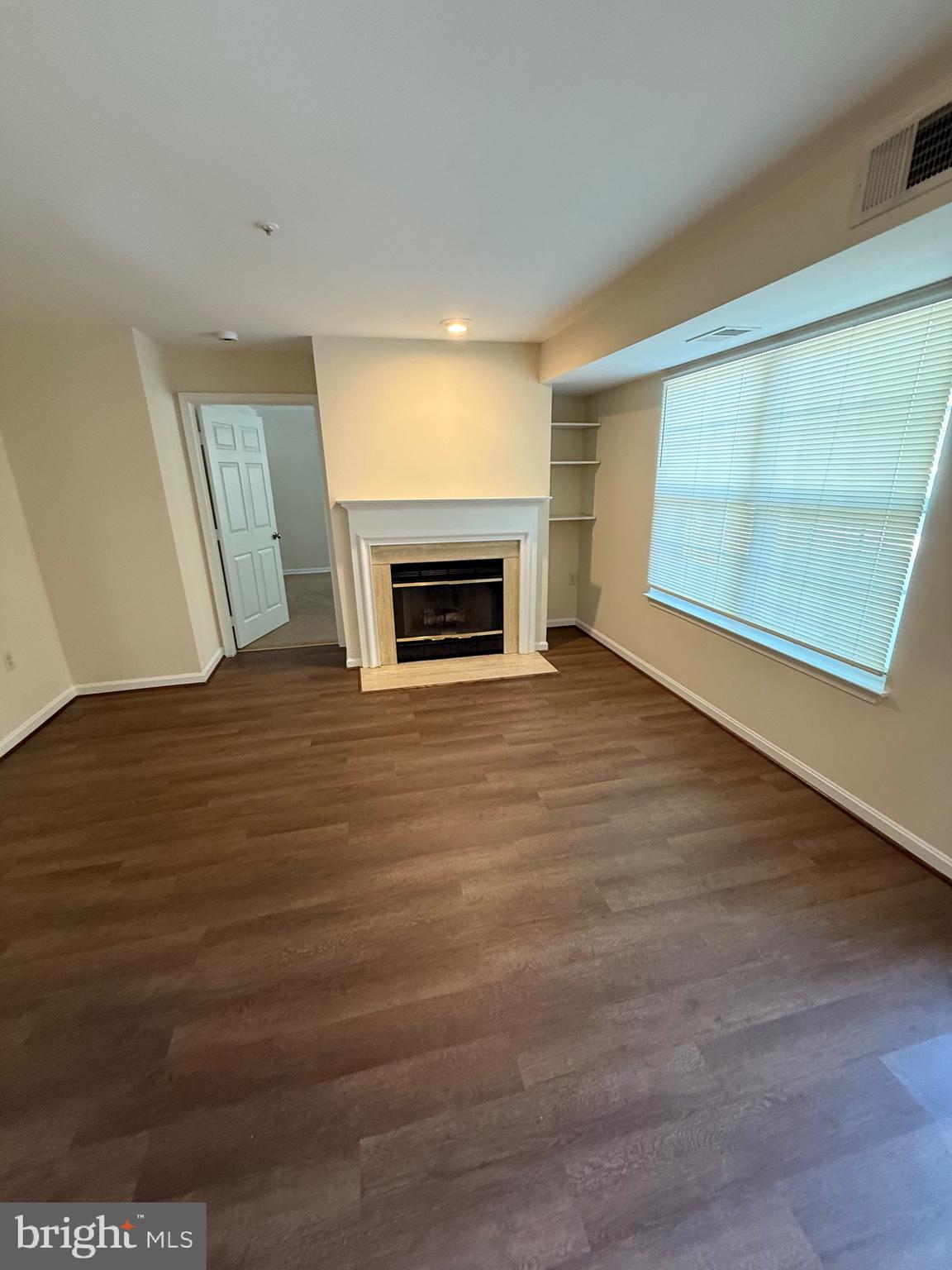 9704 LAKE POINTE COURT 102