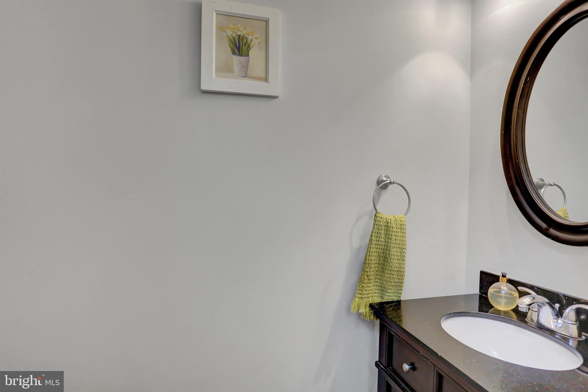 ROLLING HILLS - Residential